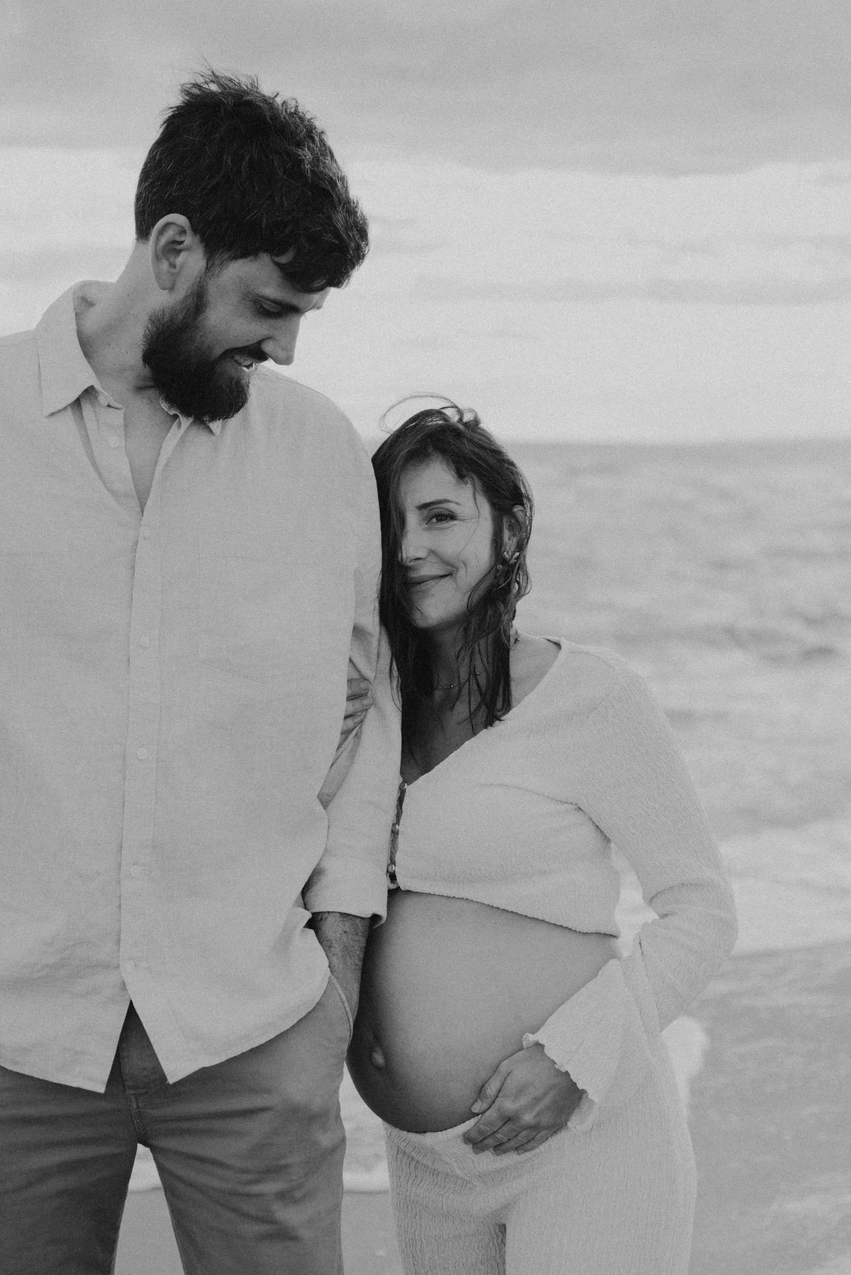 seance-grossesse-plage-espiguette-photographe-julieronaldmarcel-thelovers37.jpg