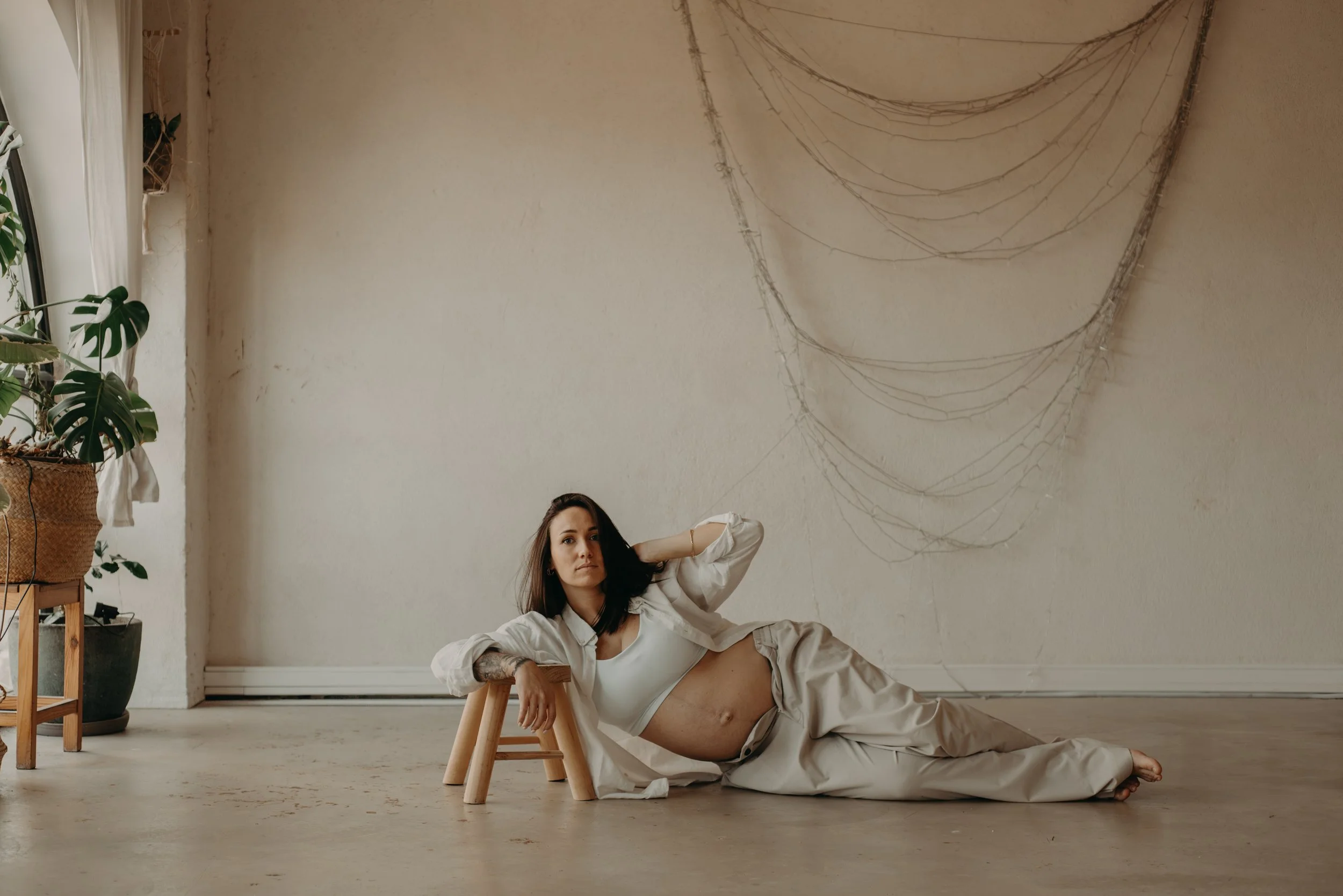 seance-photos-grossesse-studio-slow-yoga-montpellier-the-lovers47.jpg