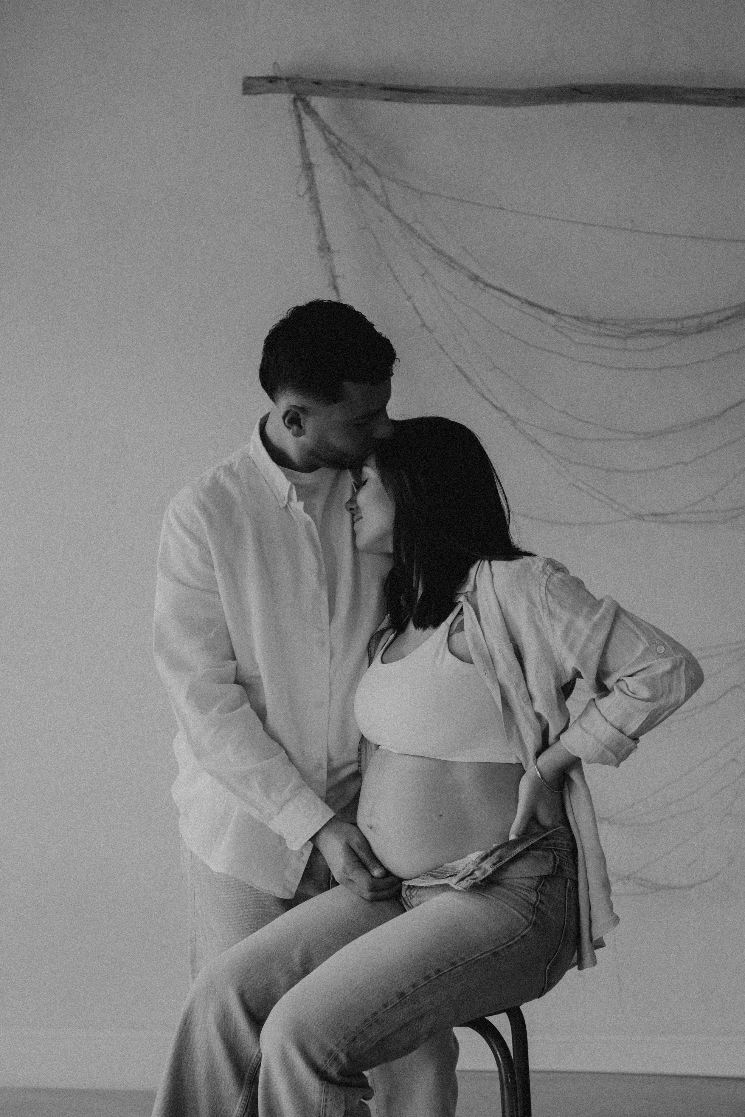 seance-photos-grossesse-studio-slow-yoga-montpellier-the-lovers12.jpg