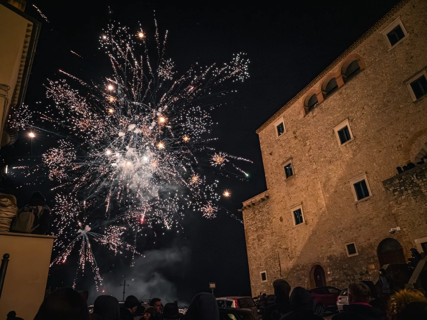 Notte di Capodanno 
Notte di #maitunat 

#gambatesa #molise #2026