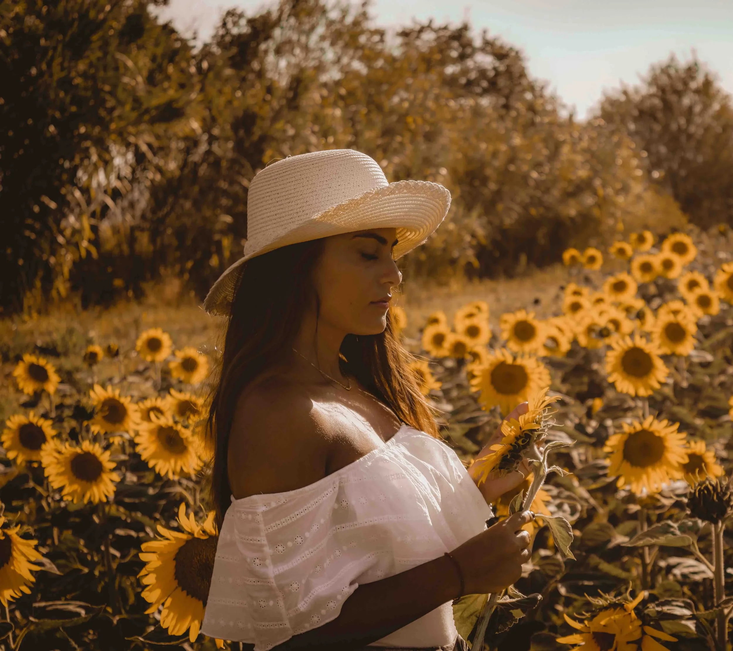 Ritratto con girasoli