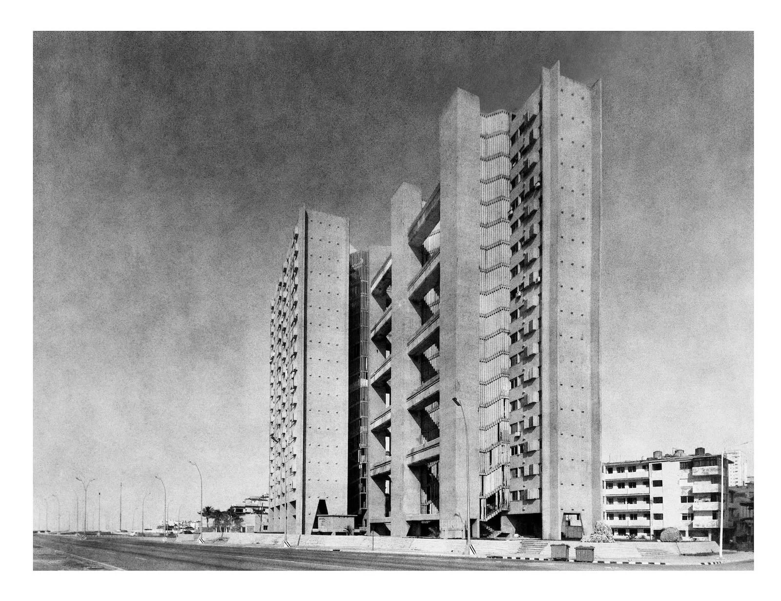 Giron Building 2, 100 x 130 cm, Havana 2024