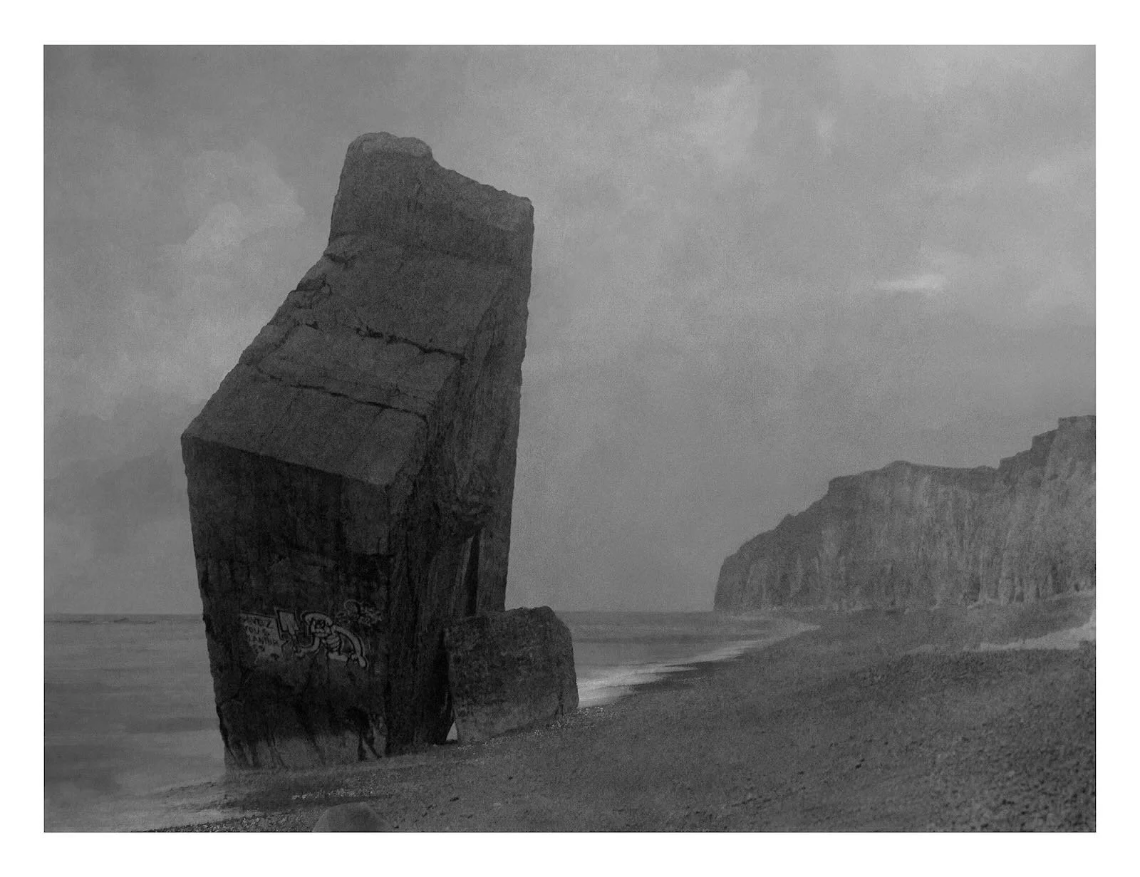Fallen Bunker, 100 x 130 cm, Sainte-Marguerite-sur-Mer 2023 