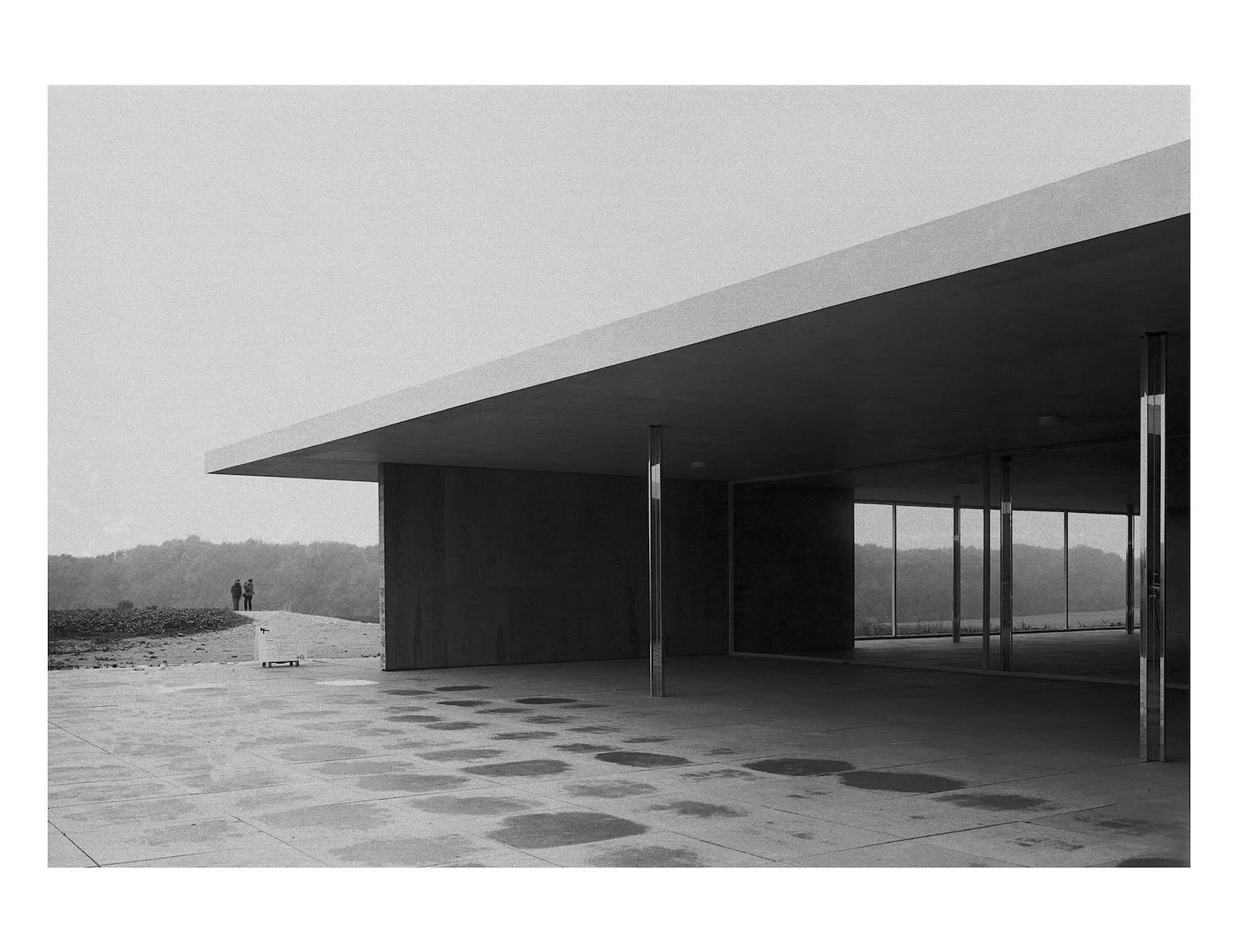  Golf Course Building Mies van der Rohe, 100 x 130 cm, Krefeld 2013