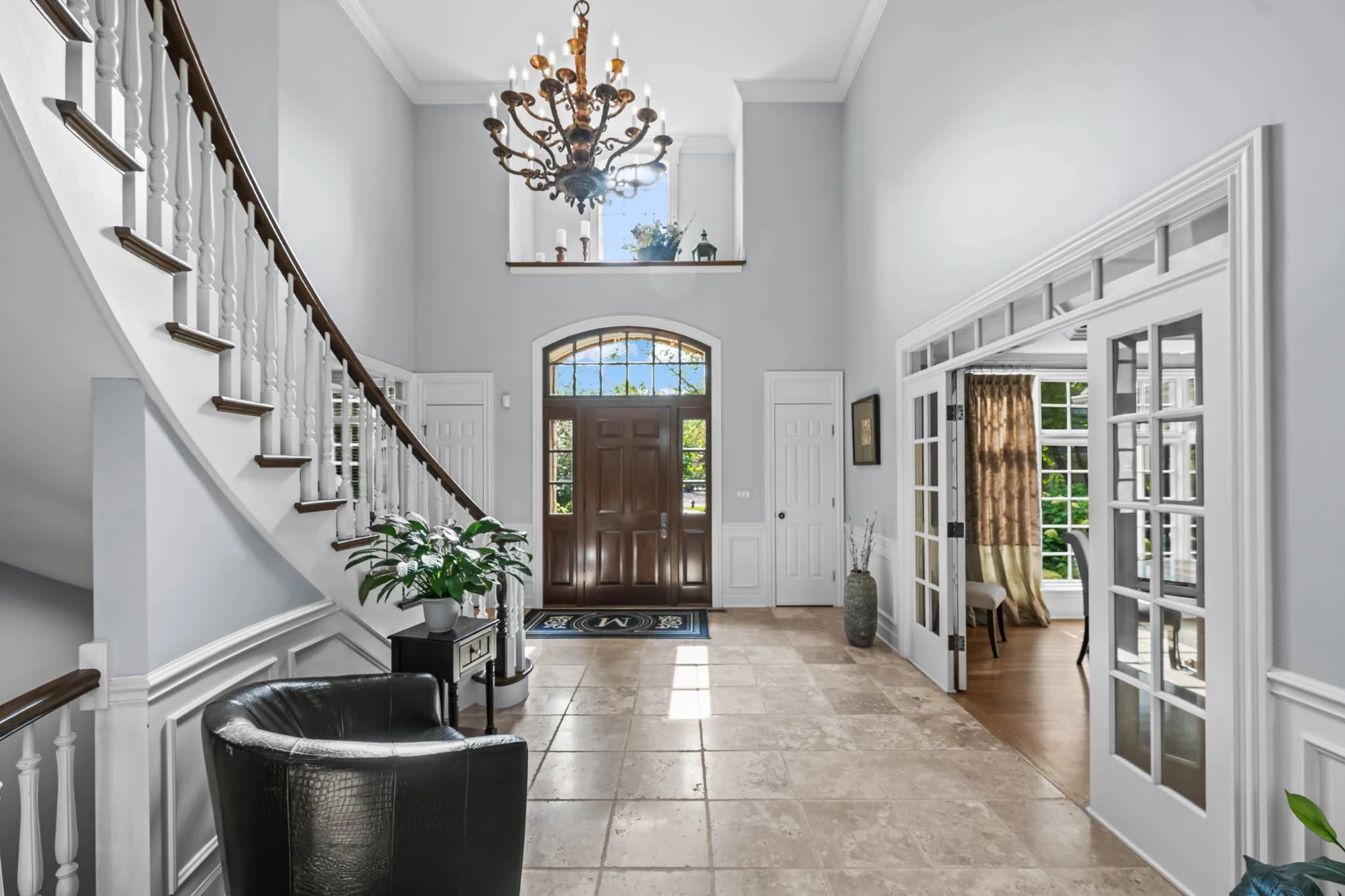 real estate photos chicago suburbs lux home photography foyer real estate photos.jpg