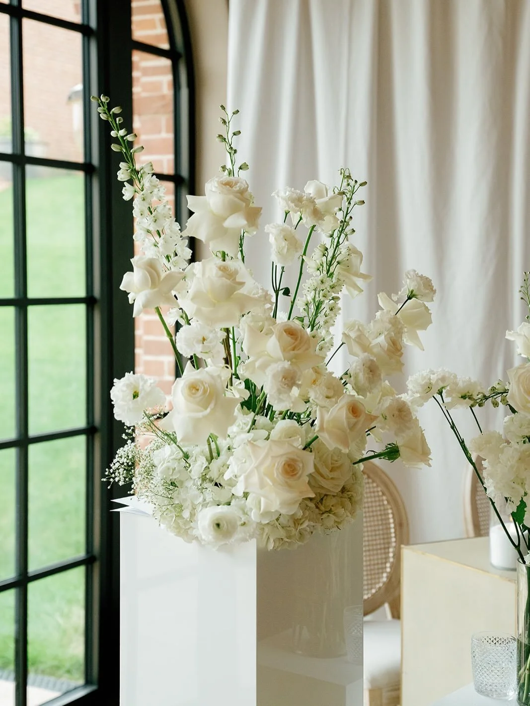 It was so lovely to receive these images from @jessicalilyphotography of Olivia and Ed's wedding day back in November. I've never seen so many candles before! It was beautifully romantic and cosy.

It lovely to work with @bethanyrebaeventdesign for t