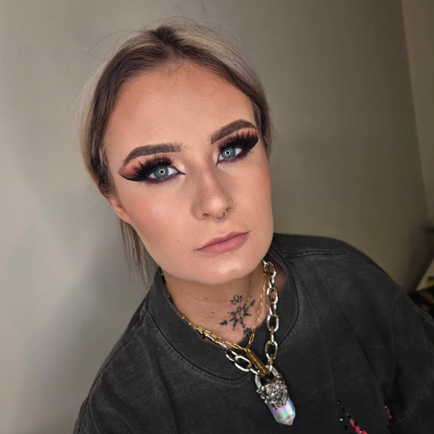 ✨️ N I K K I ✨️

Obsessed with these eyes 👀