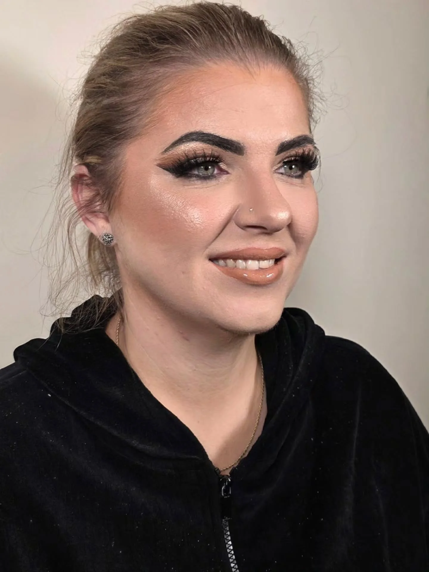 ✨️ K A T A R Z Y N A ✨️

Soft glam done right!
Glowing skin, defined eyes, and a glossy finish that lasts.
Thank you to everyone who&rsquo;s trusted me with their glam so far - I&rsquo;m so grateful 🖤

DM to book.