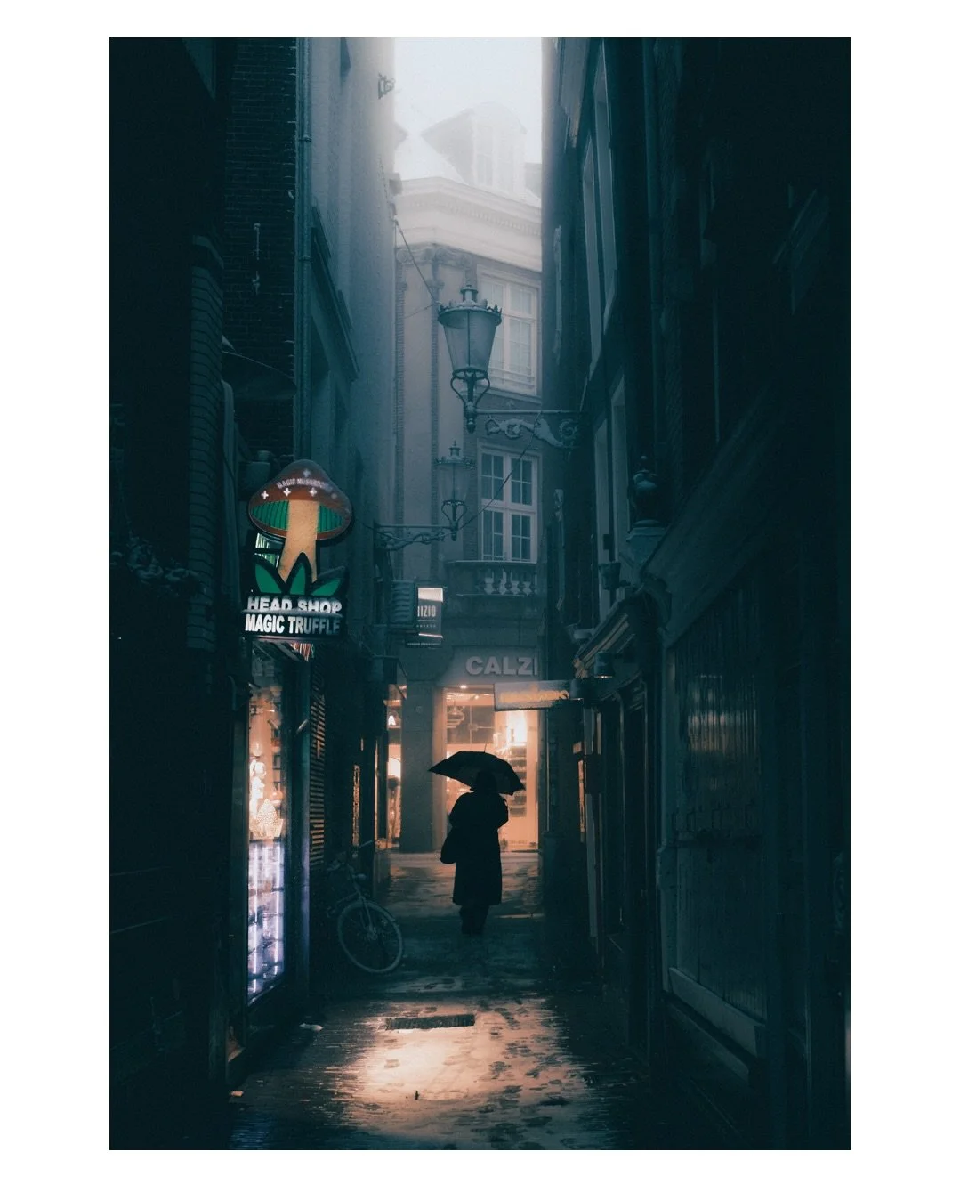 More snow. Which frame is your favorite? [1-5]

 #sublimestreet #streetphotographersunitedglobal #street_avengers @file_photographic_magazine @streetmoment @streetphotographyworldwide #apfmagazine #streetphotographyinternational @progressivestreet @m