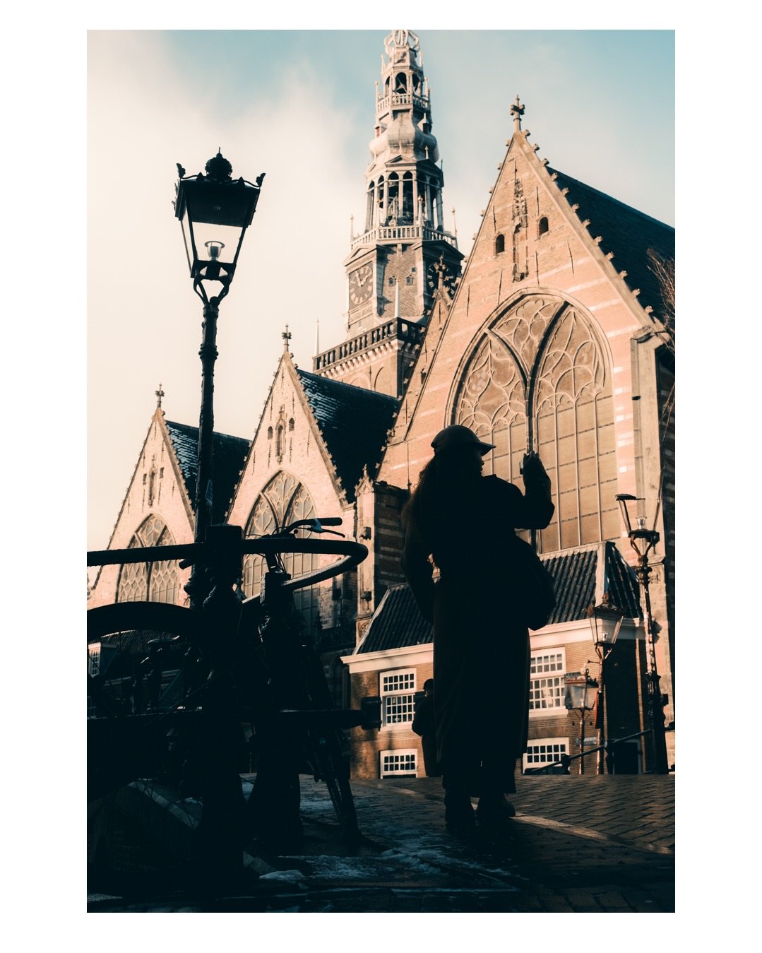 Winter Sun in Amsterdam 

 #mystreet_bnw #streetphotographersunitedglobal #street_avengers @file_photographic_magazine @streetmoment @streetphotographyworldwide #apfmagazine #streetphotographyinternational @progressivestreet @moments_collective_ @hak
