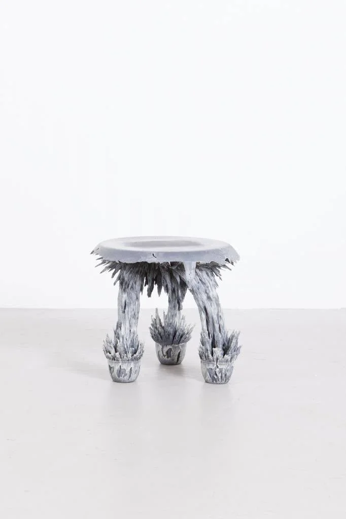 Transnatural_Jólan_van_der_Wiel_GravityStool_Blue:Grey(5).jpg