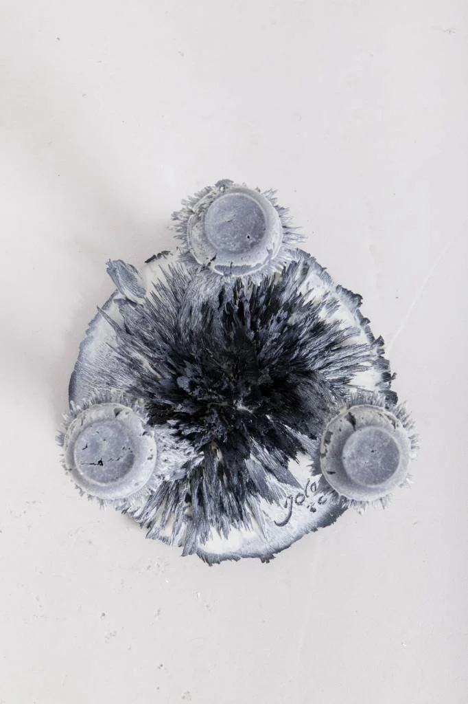 Transnatural_Jólan_van_der_Wiel_GravityStool_Yellow:Blue(8).jpg