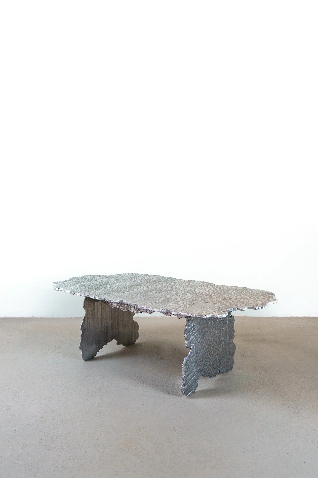 3.transnatural_studio_thus_that_crust_table_08.jpg