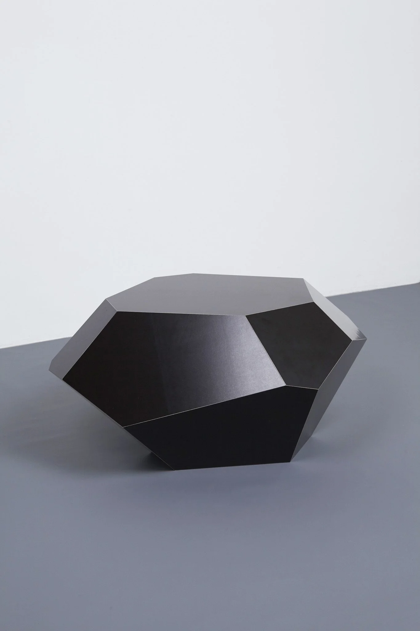 Transnatural_AadKruiswijk_Mineralism_concretegrey(6).jpg
