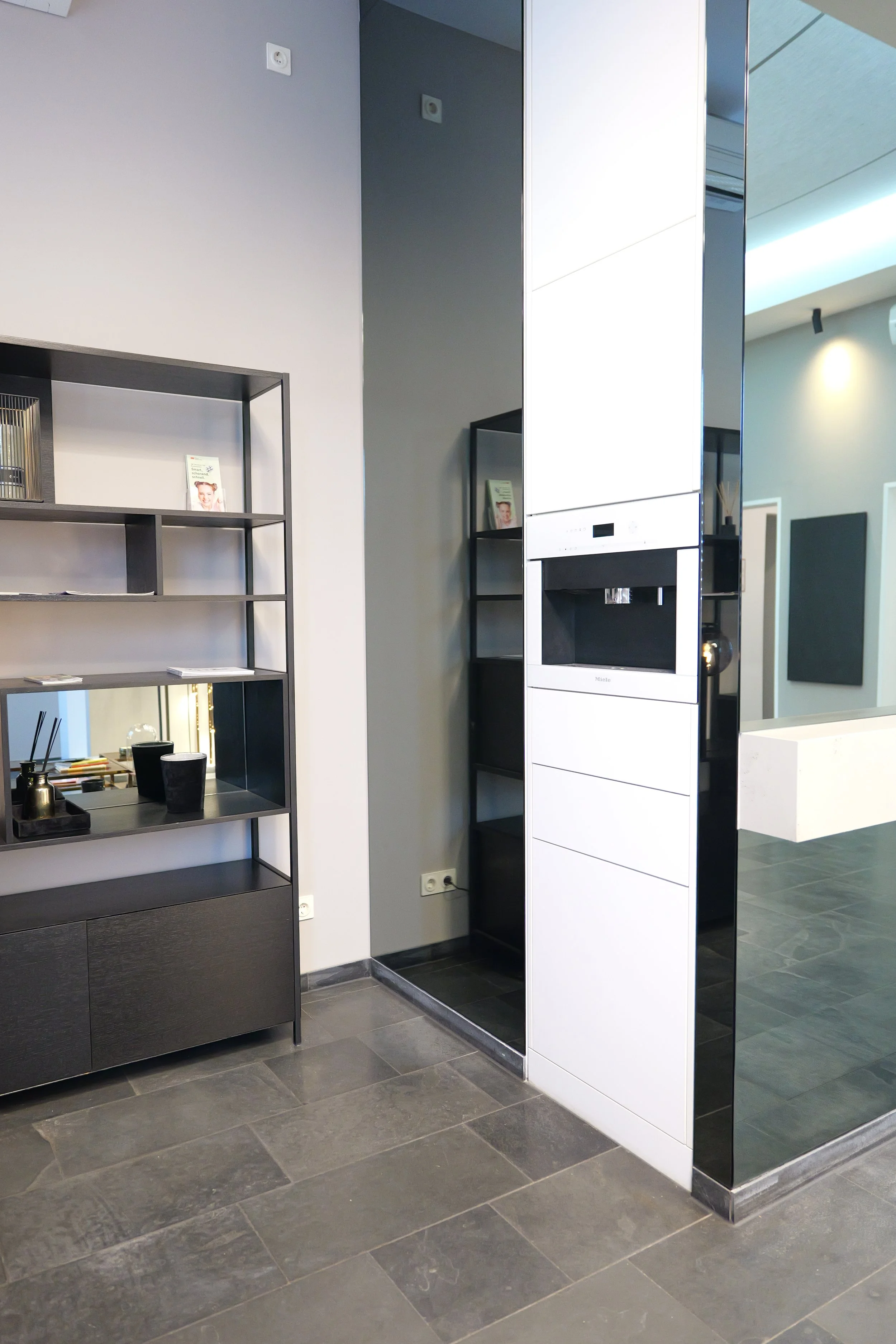 Moderne Zahnarztpraxis in Berlin-Steglitz – umfassende zahnmedizinische Leistungen | Modern dental clinic in Berlin Steglitz offering comprehensive dental services
Zahnzentrum Steglitz