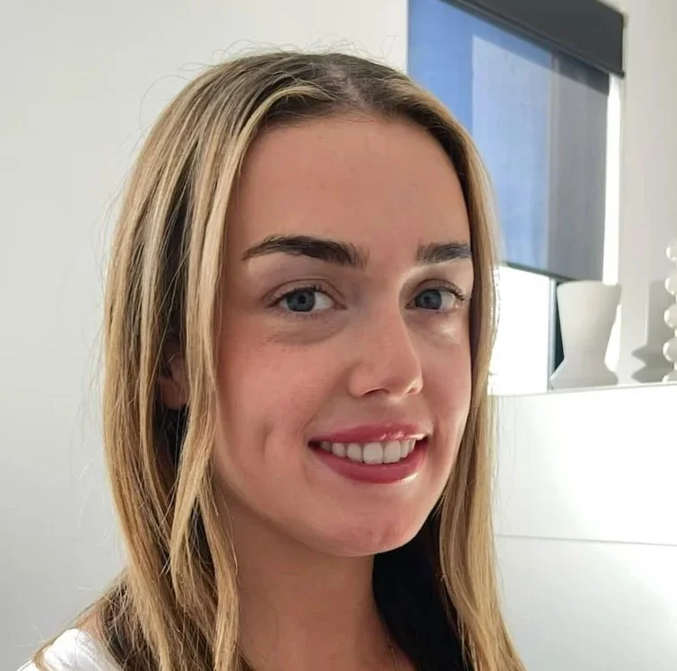 Borderless lip blush in natural pink tone at URADIANT Paddington studio