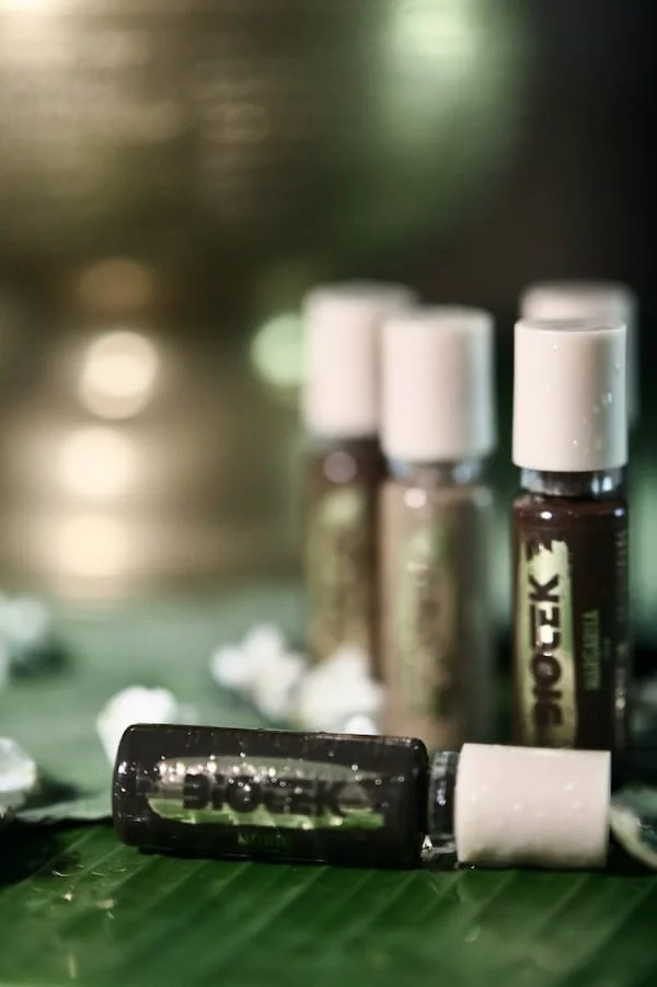 Hybrid pigments for nano brows - a premium, safe and long lasting semi permanent pigment.