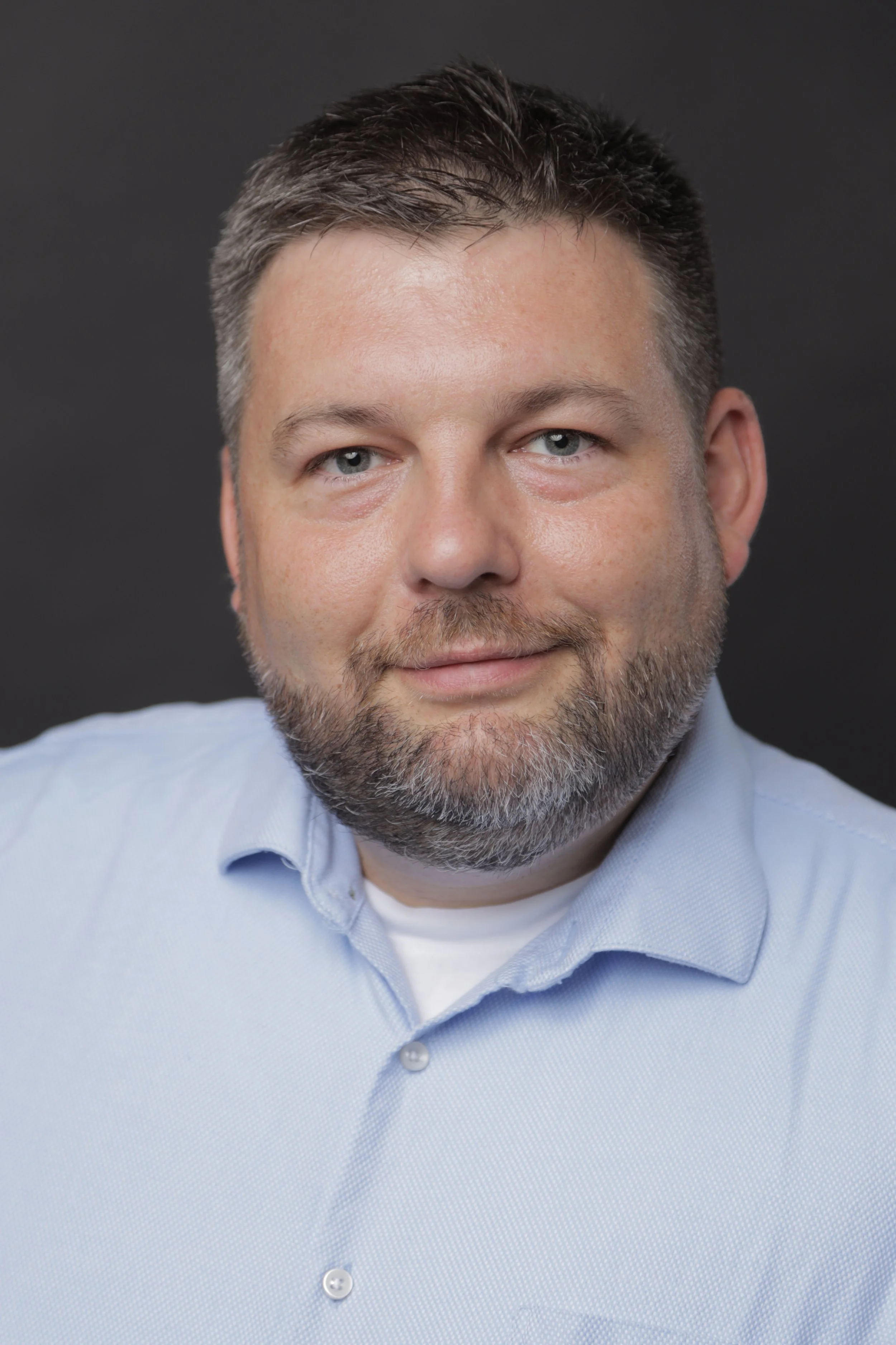 Installateur Robbin Simonis aus Wien