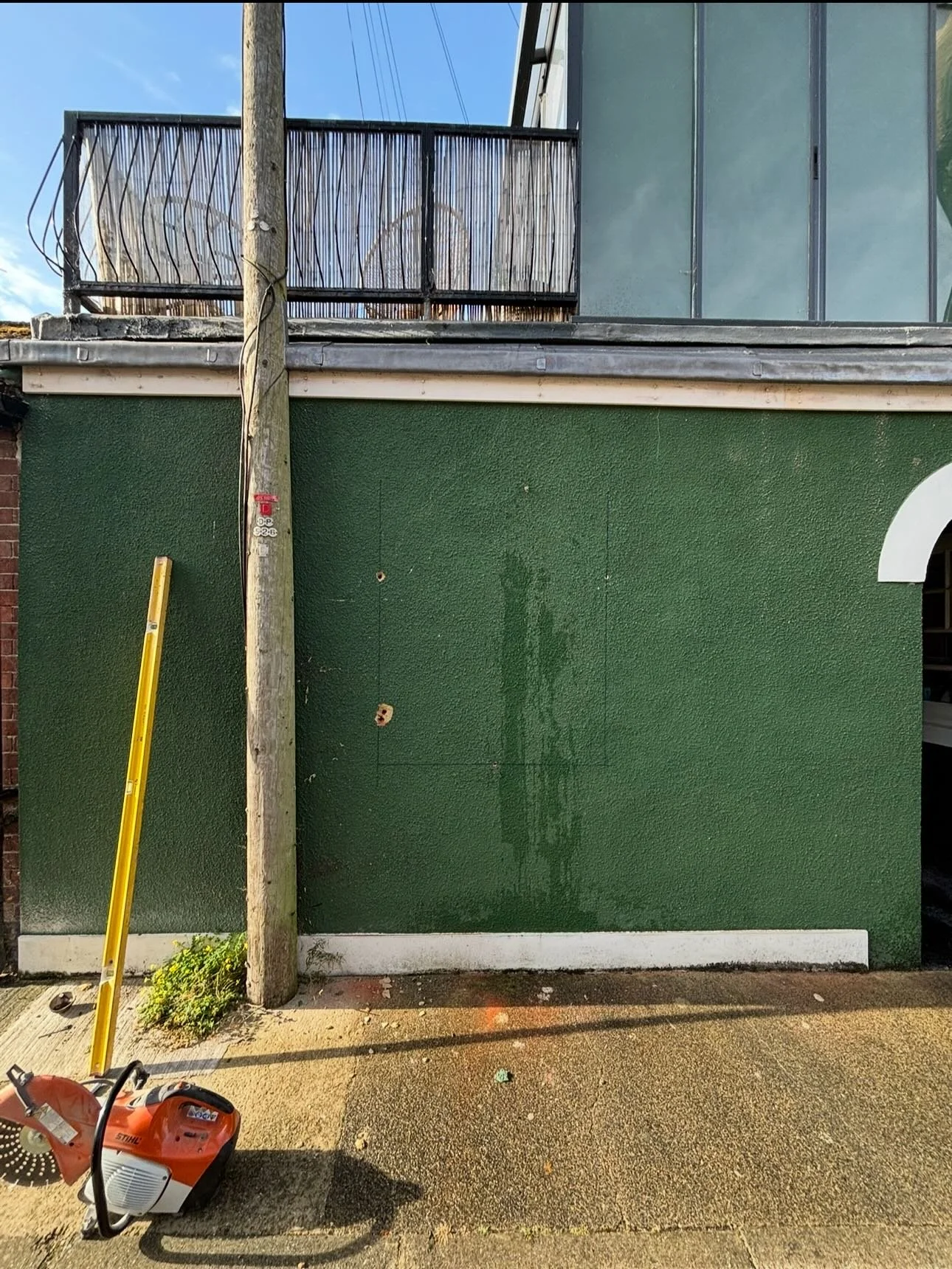 ➡️➡️SWIPE➡️➡️

A recent window cut out on a house in Southsea, with a new concrete seal. All ready for rendering and new window! 

Get in touch today:
Info@altoconstruction.co.uk

#altoconstructionltd #construction #window #developments #refurbishmen