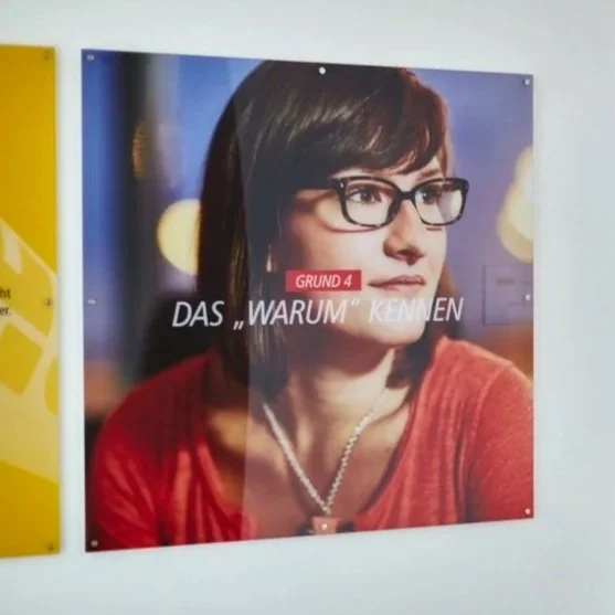DHL - Hub and gateway  Artwork