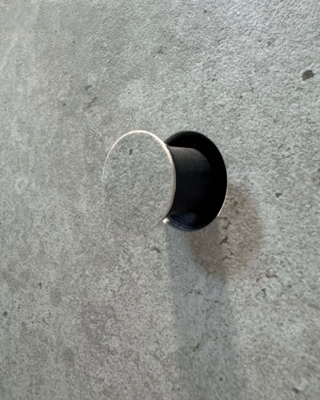 Edplit Hidden Towel Holder 06.png