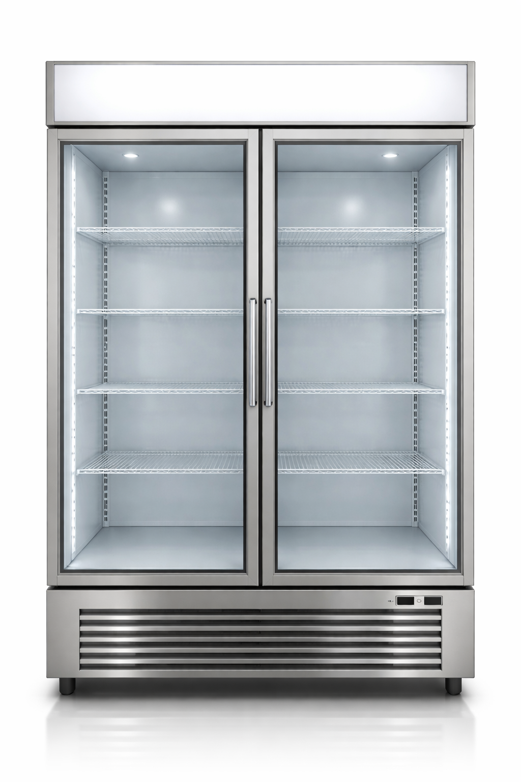 Un réfrigérateur sans nourriture, portable avec des portes en verre et étagères métalliques, éclairé à l'intérieur.