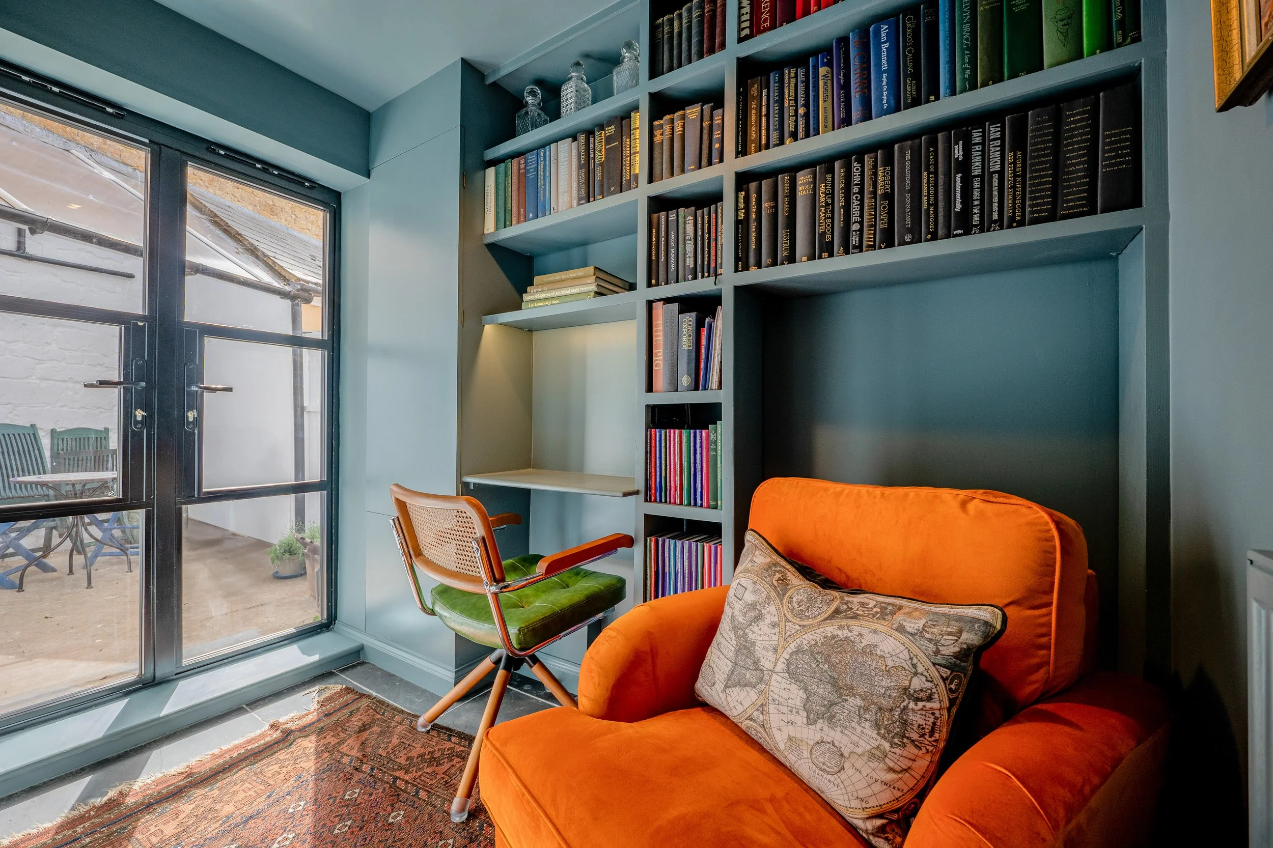 The Witan Holiday cottage Office Library Work from home