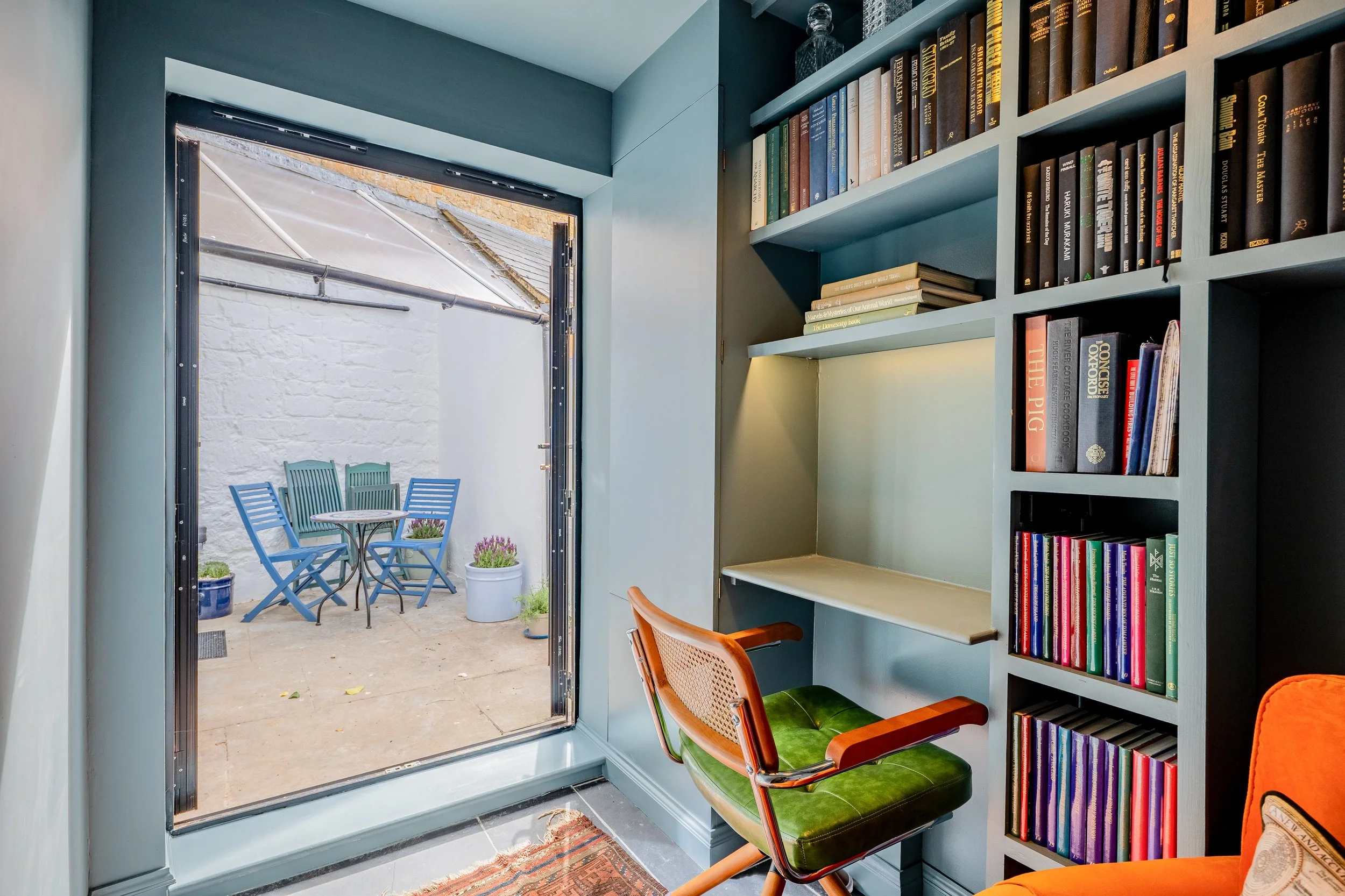 The Witan Holiday cottage Office Library Work from home