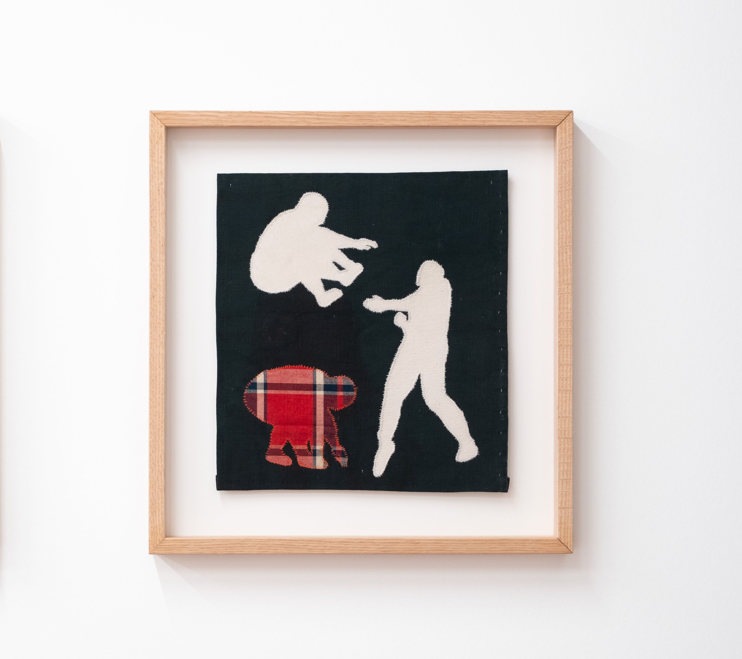 La Lucha, 2026
Appliqué on antique fabric, Japanese white and red cotton thread
Framed in oak with museum glass
30 x 28 cm unframed
39,5 x 41 cm framed