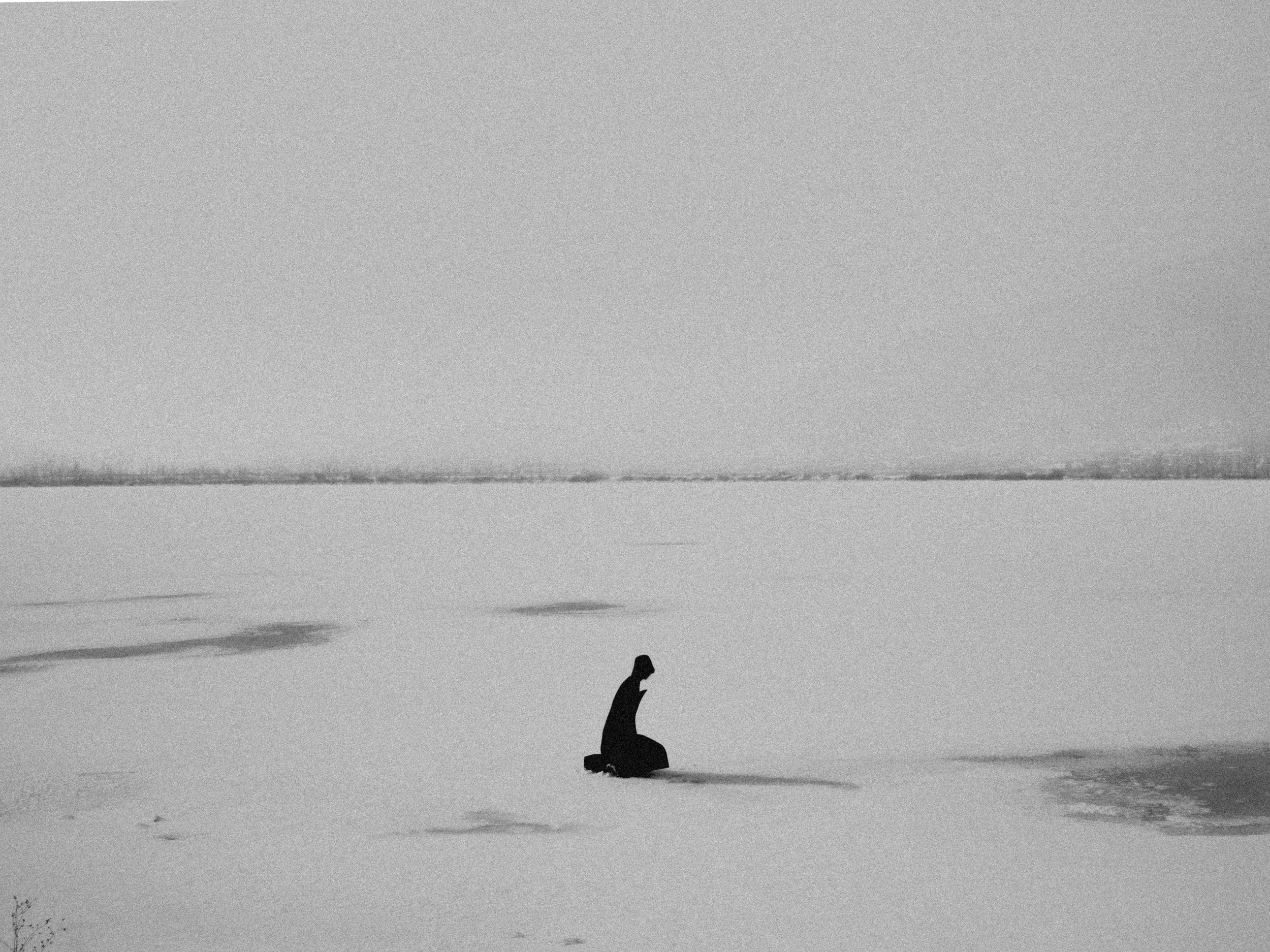 In the Bleak Midwinter, 2022
Archival print on Hahnemühle rag satin
Edition of 1/6 + 2 AP | 60 x 80 cm | 3'300 CHF unframed | 4'000 CHF framed in white limewood