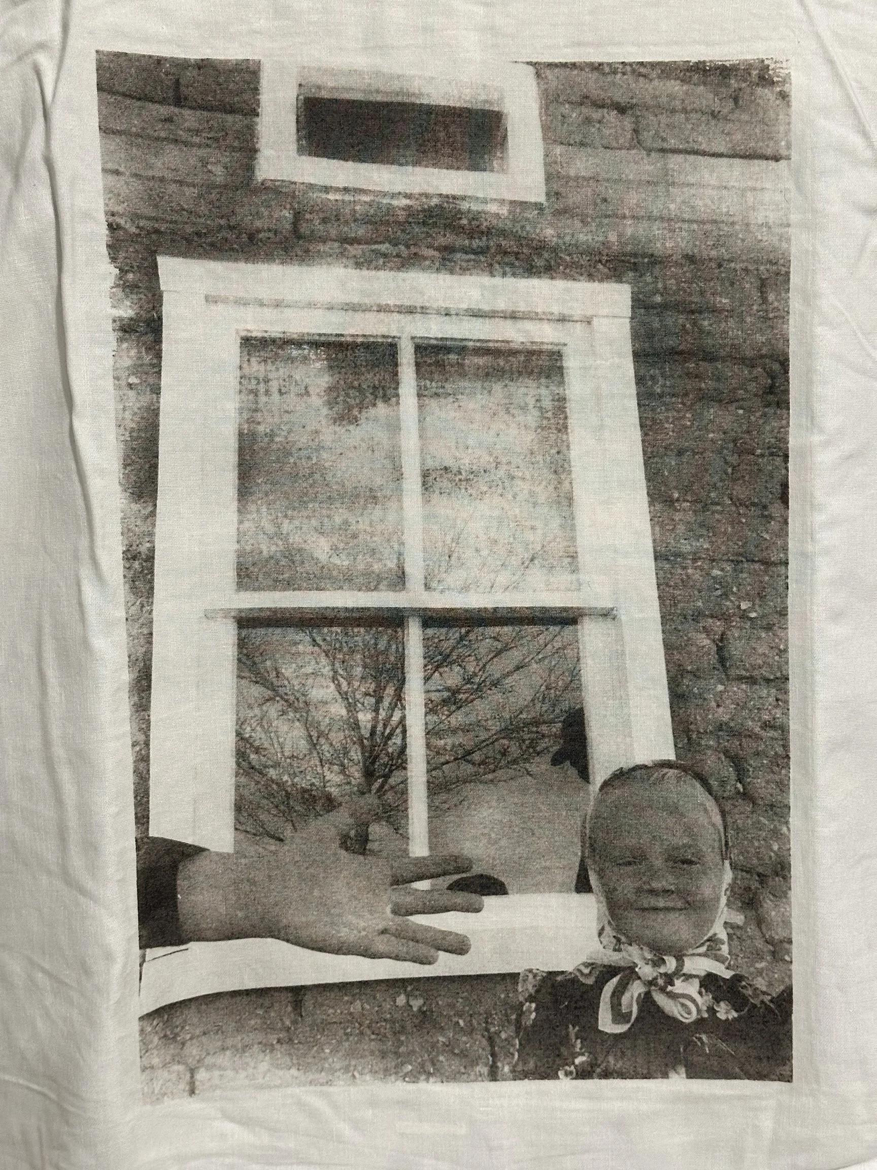 Menonites V, 1992
Silver gelatin print on linen
Unique piece
75 x 61 cm