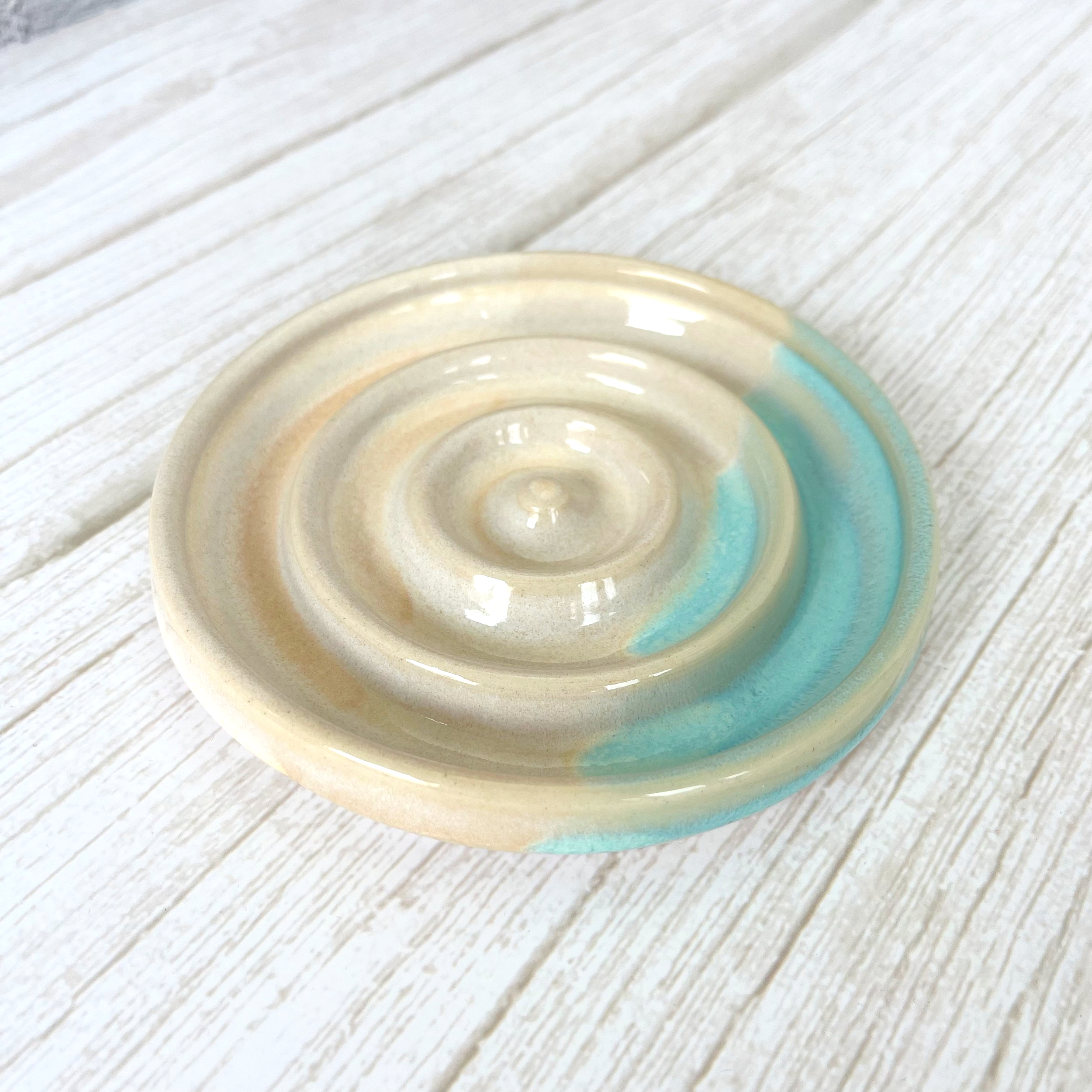 Handmade ceramic soap dish with groves for drainage. Turquoise and cream glossy glazes.