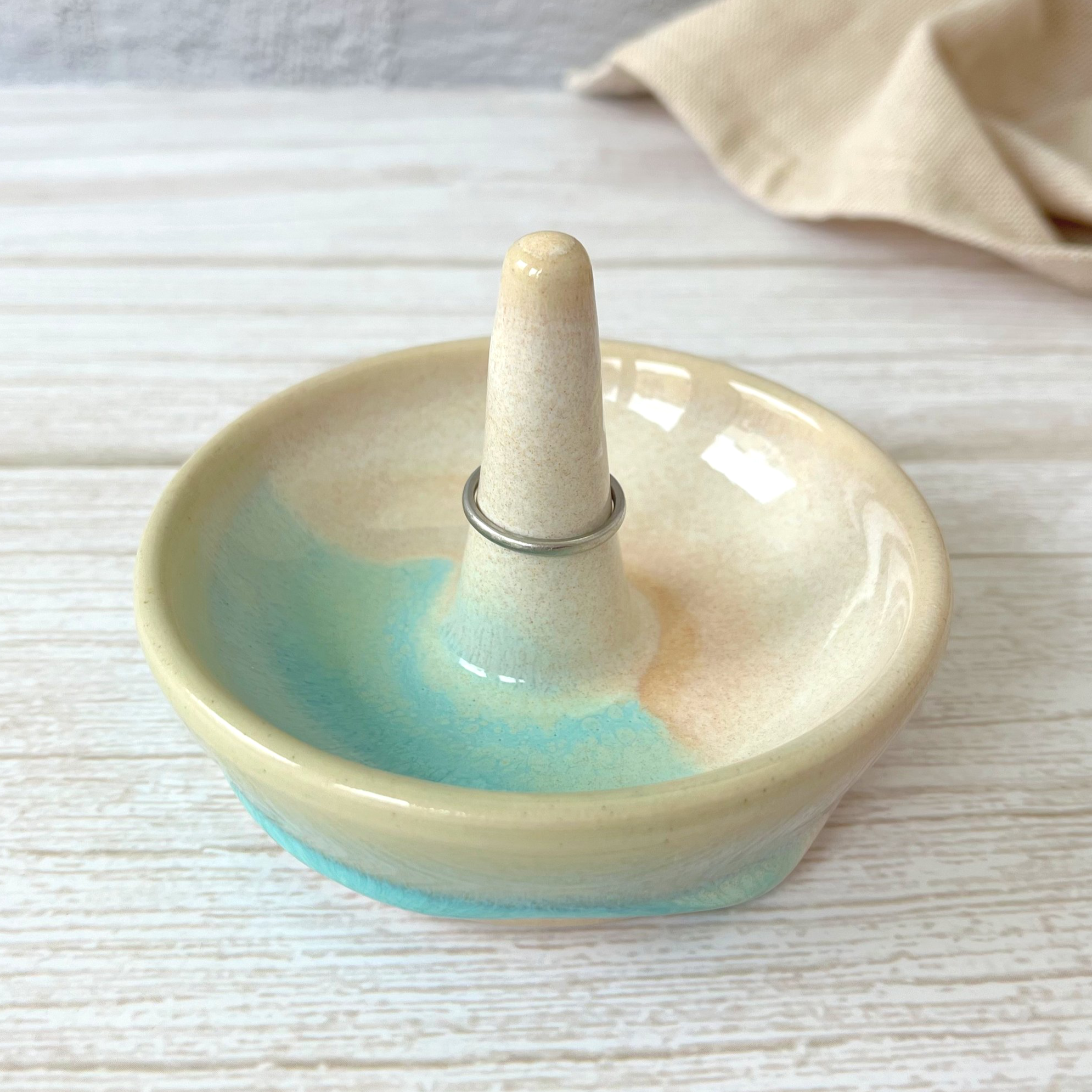 Ring dish - Turquoise and cream
