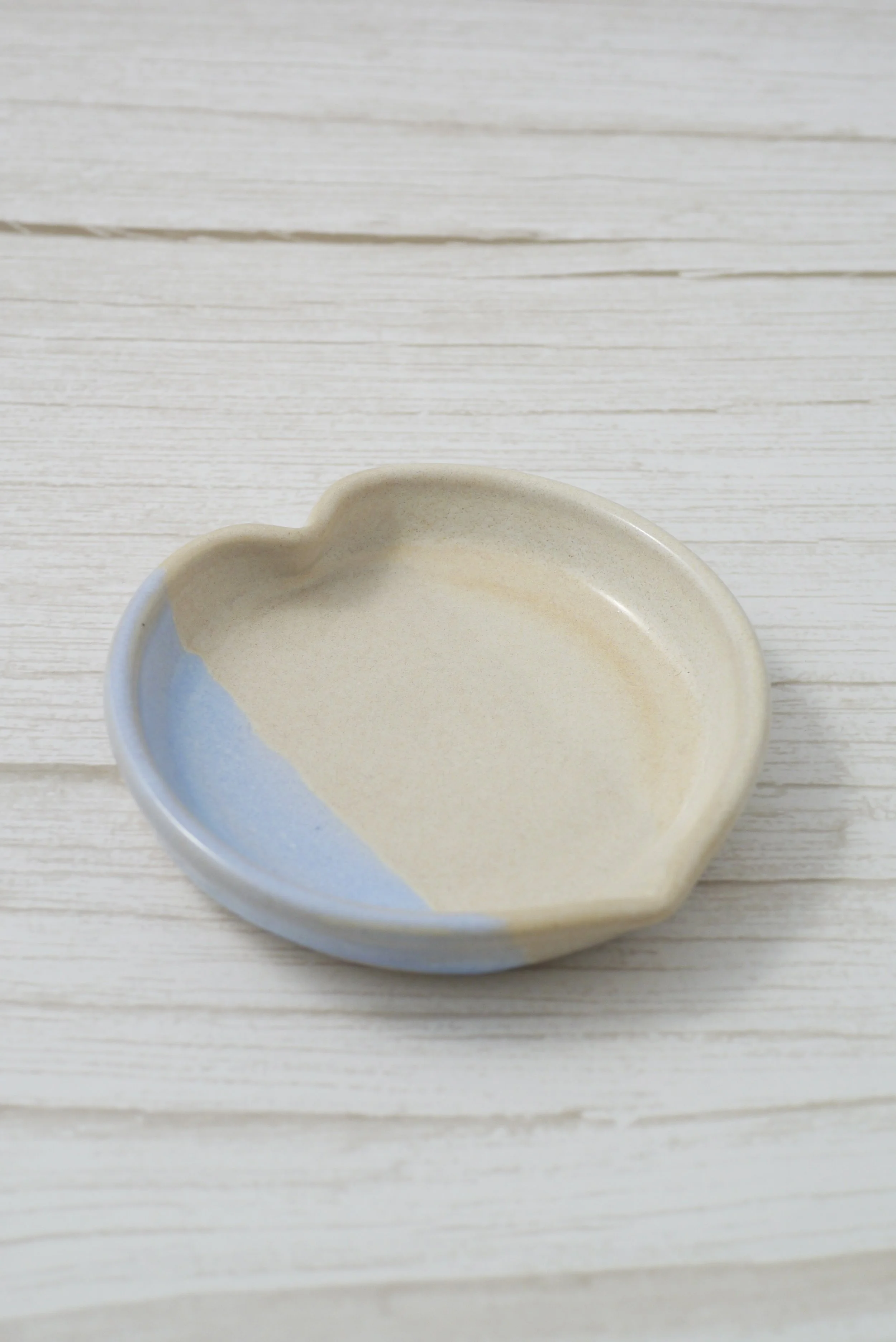 Stoneware heart trinket dish
