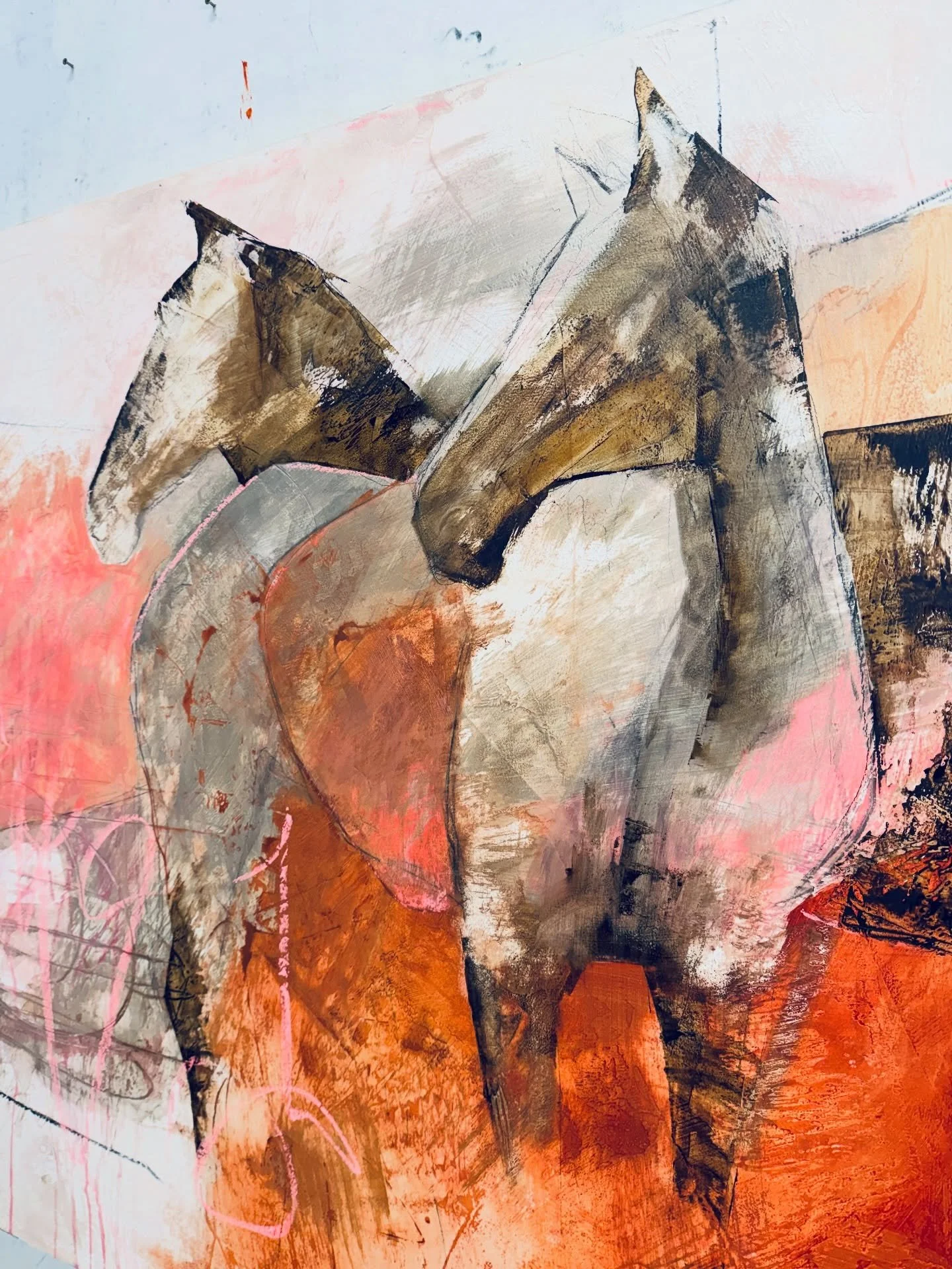 ✨It&rsquo;s always a good day when I go from the saddle into the studio - there&rsquo;s something about riding a horse that sets me up and gets my creative juices flowing .
Started the morning with a brilliant lesson with @miarodley1 and a catch-up w