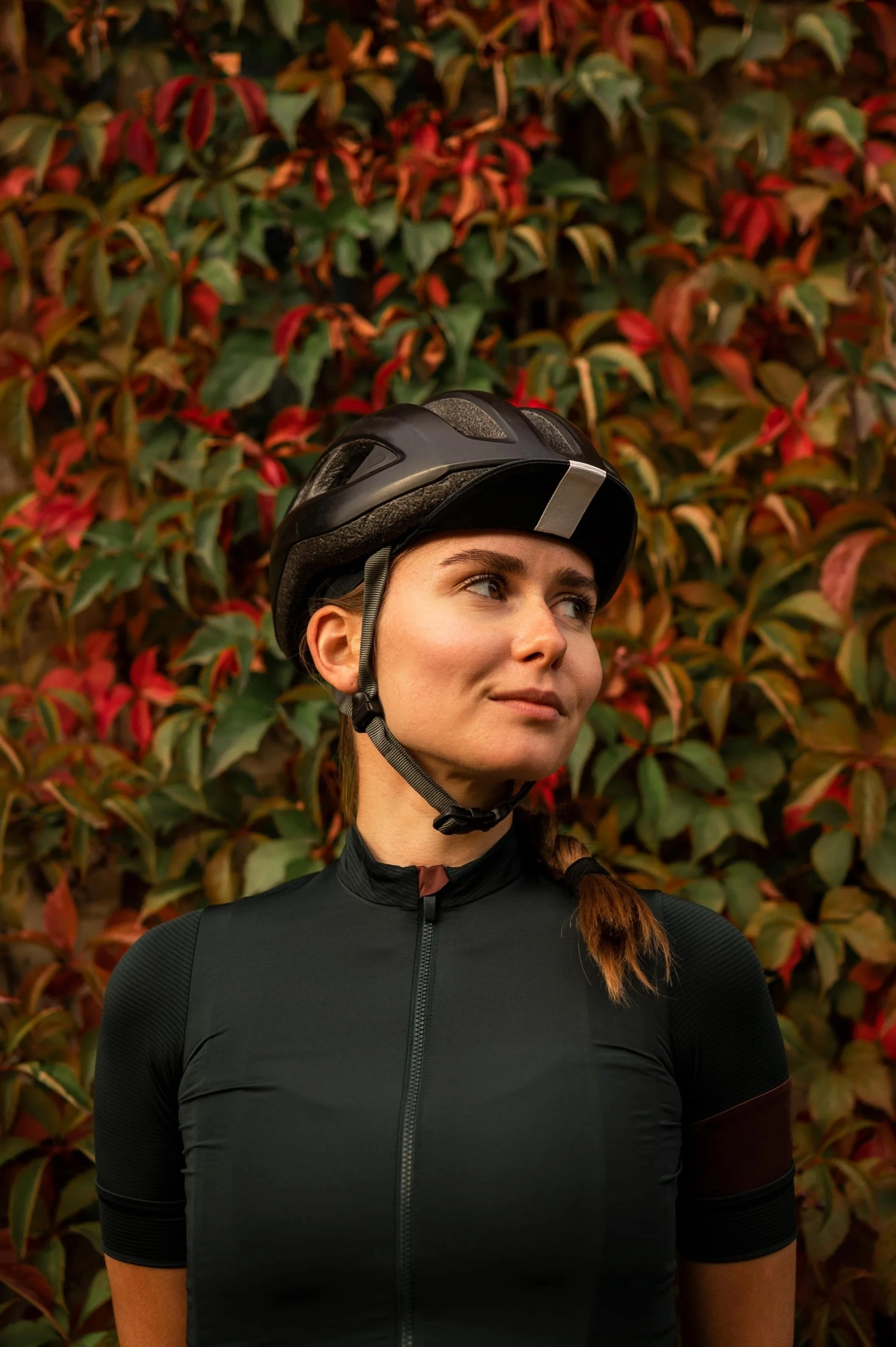 Radsportlerin mit Helm