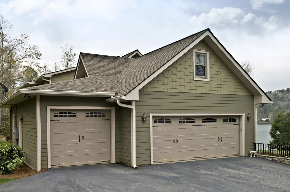 Awning-1.jpg