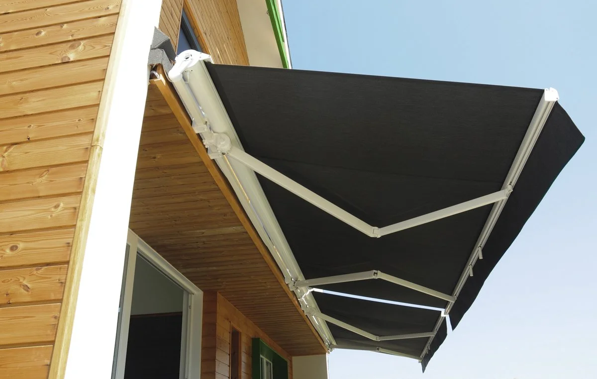 Awning-3.jpg