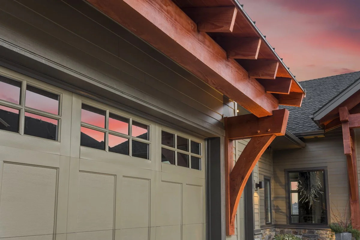 Awning-6.jpg