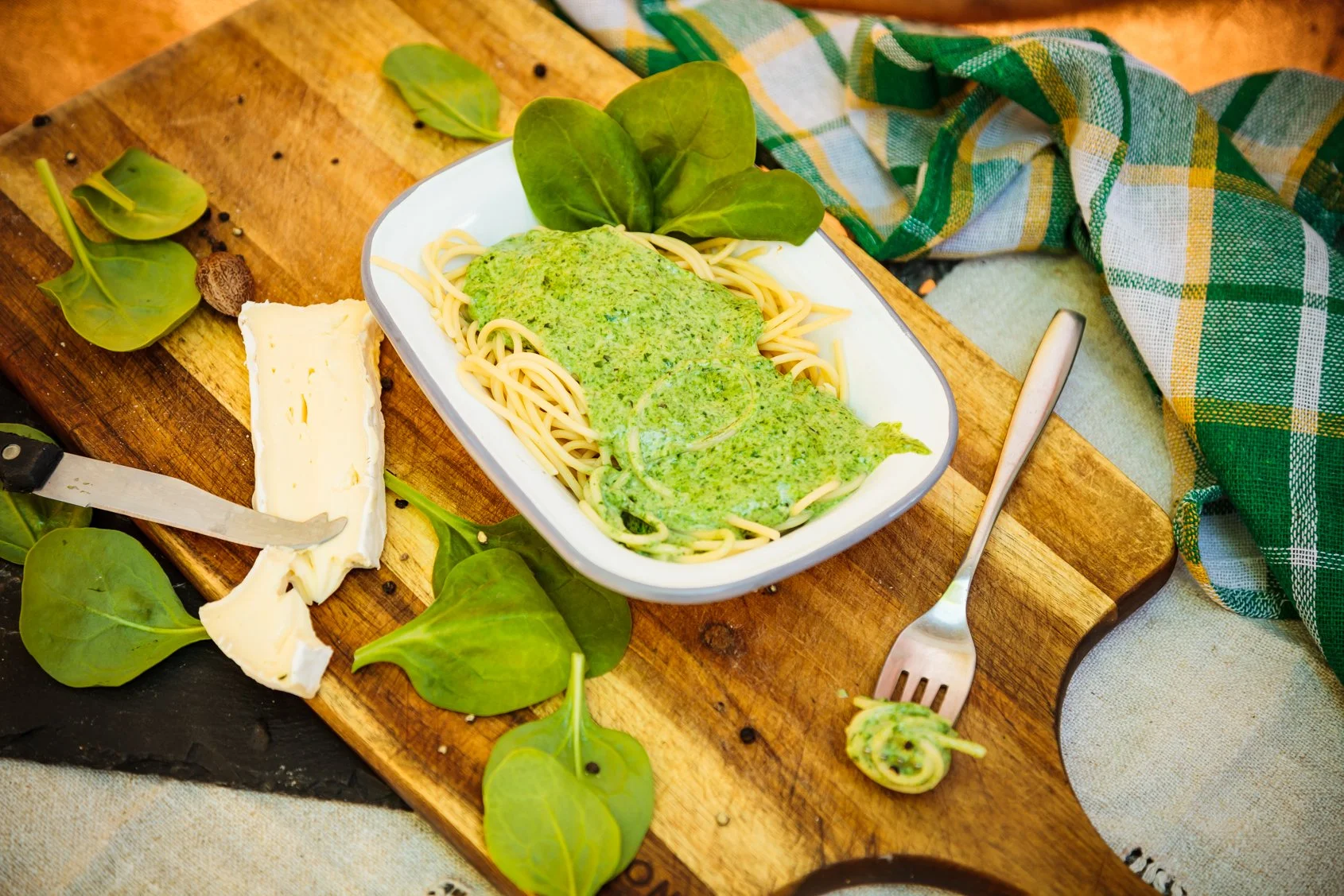 SPINACH & CHEESE SAUCE SPAGHETTI.jpg