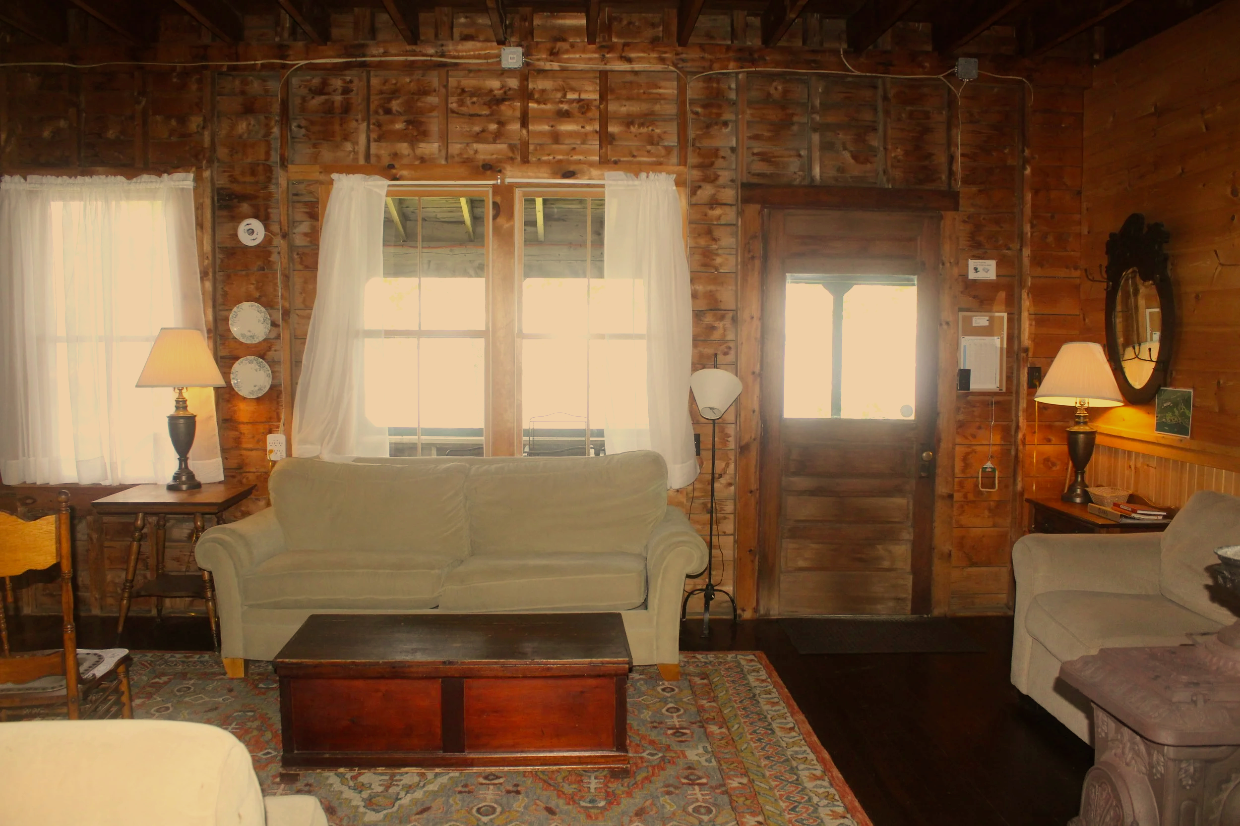 Oaks North living room