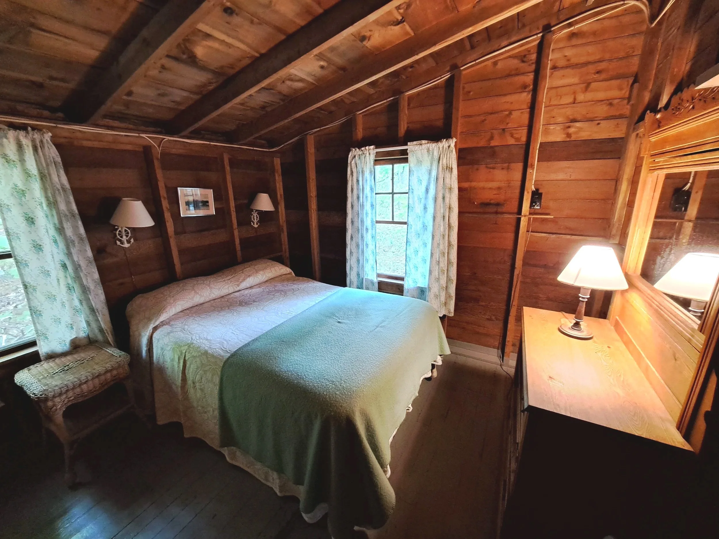 Queen bedroom