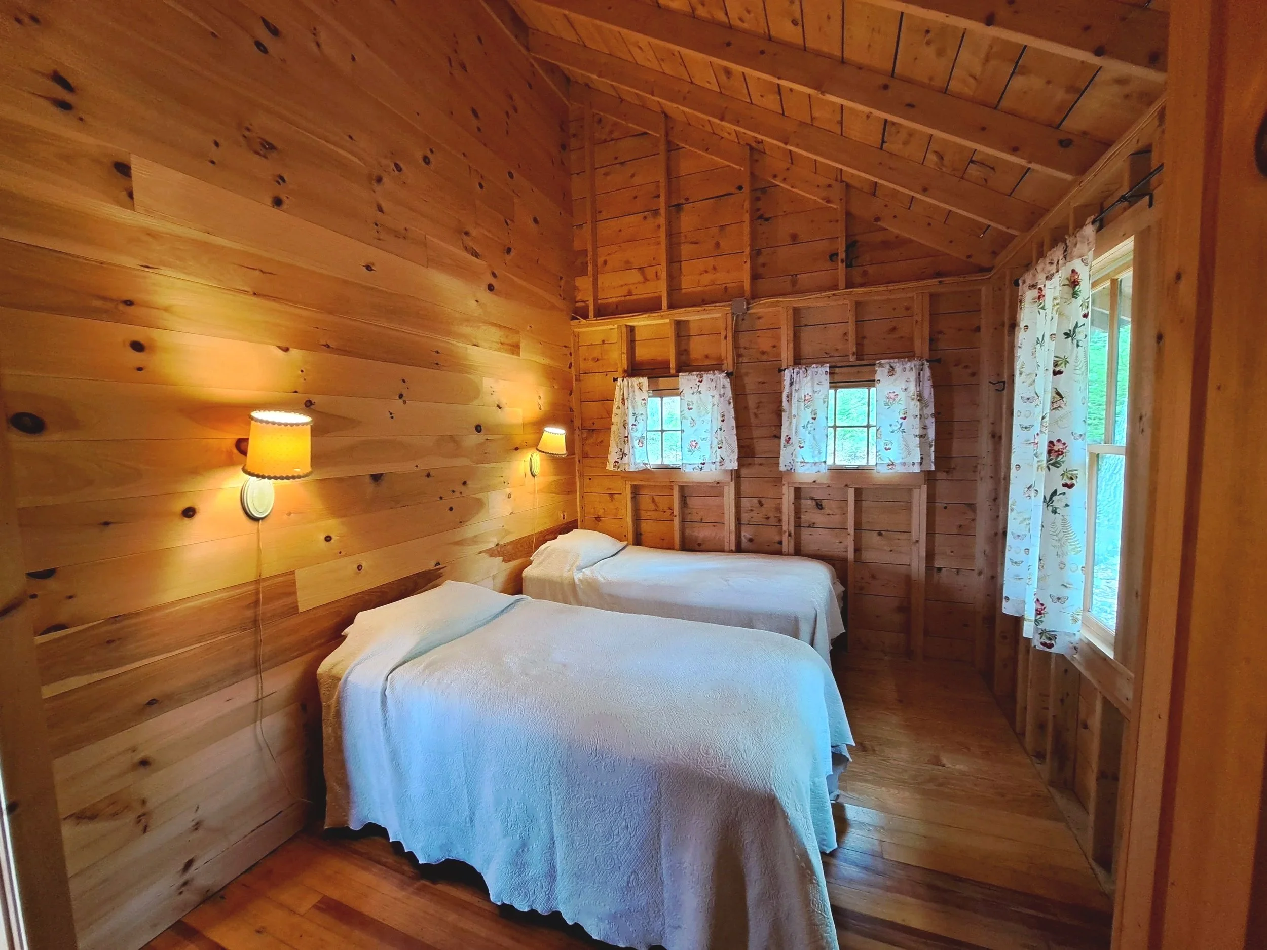 Twin bedroom- two