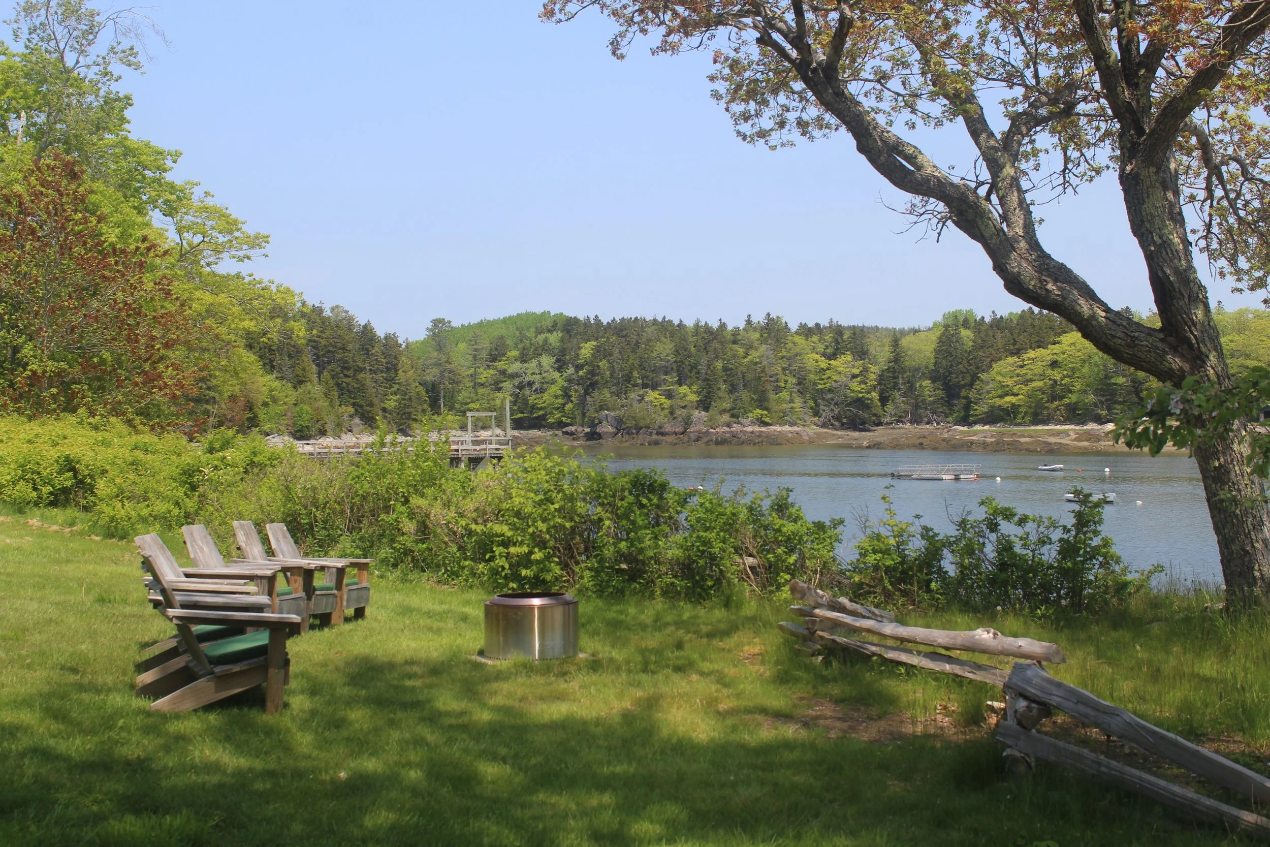 Oaks lawn and firepit