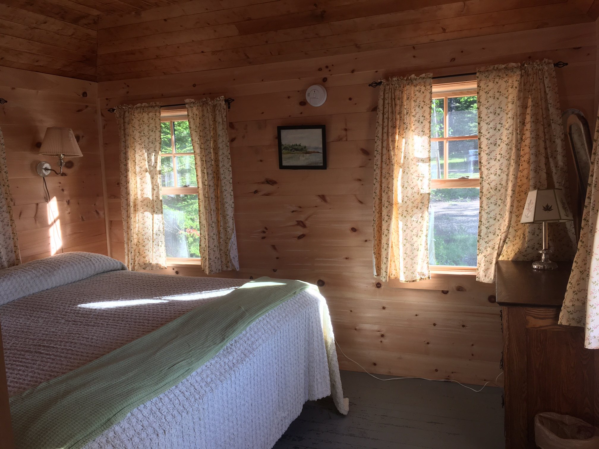 Bedroom with converted king