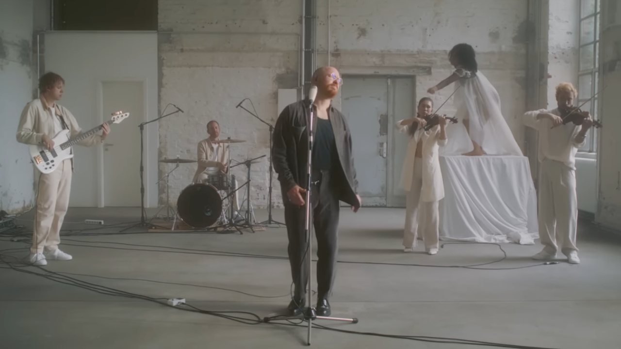 James Chatburn - Some Kind Of Fool (Official Live Video)