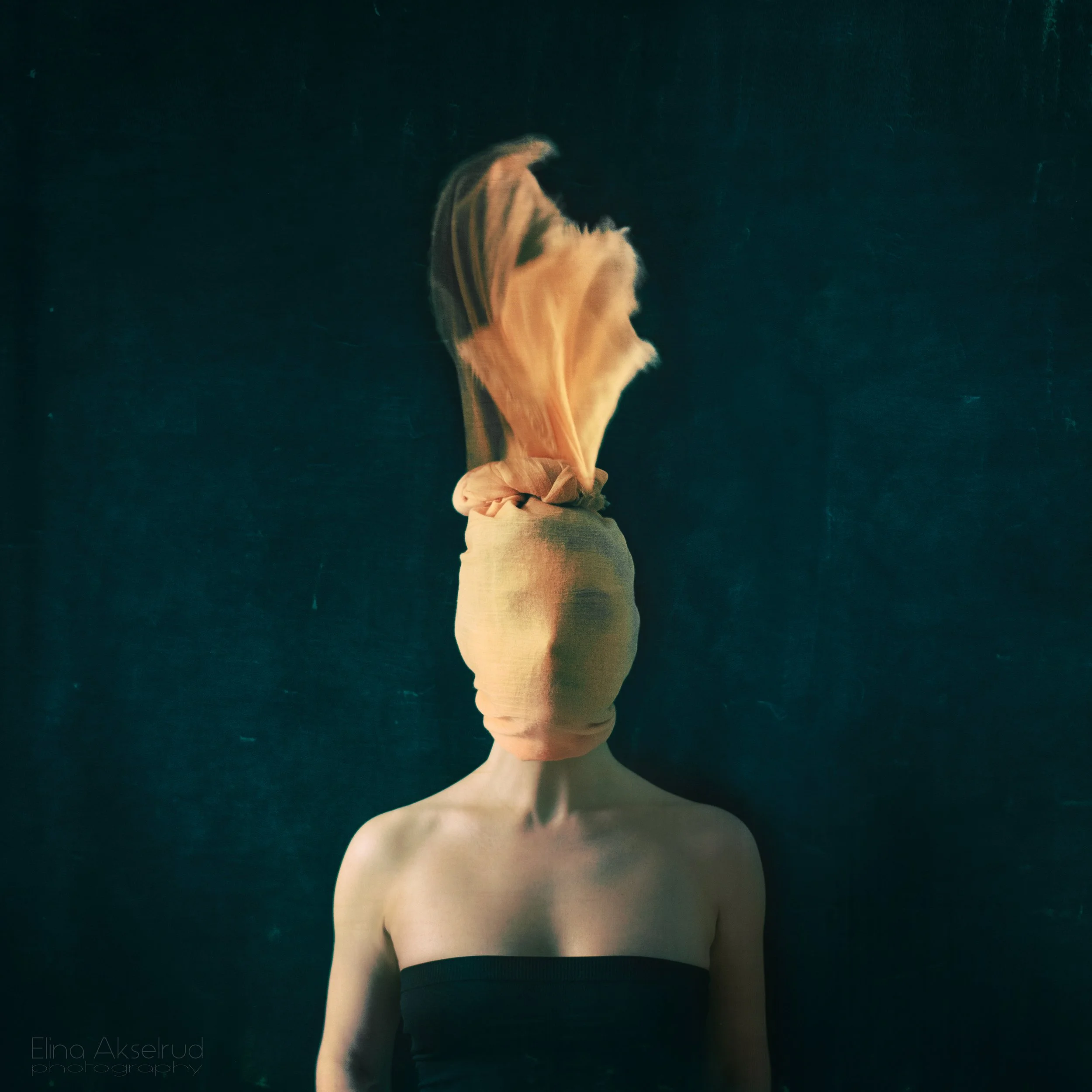 The Unknown (30x30 cm / 11.8x11.8 in)