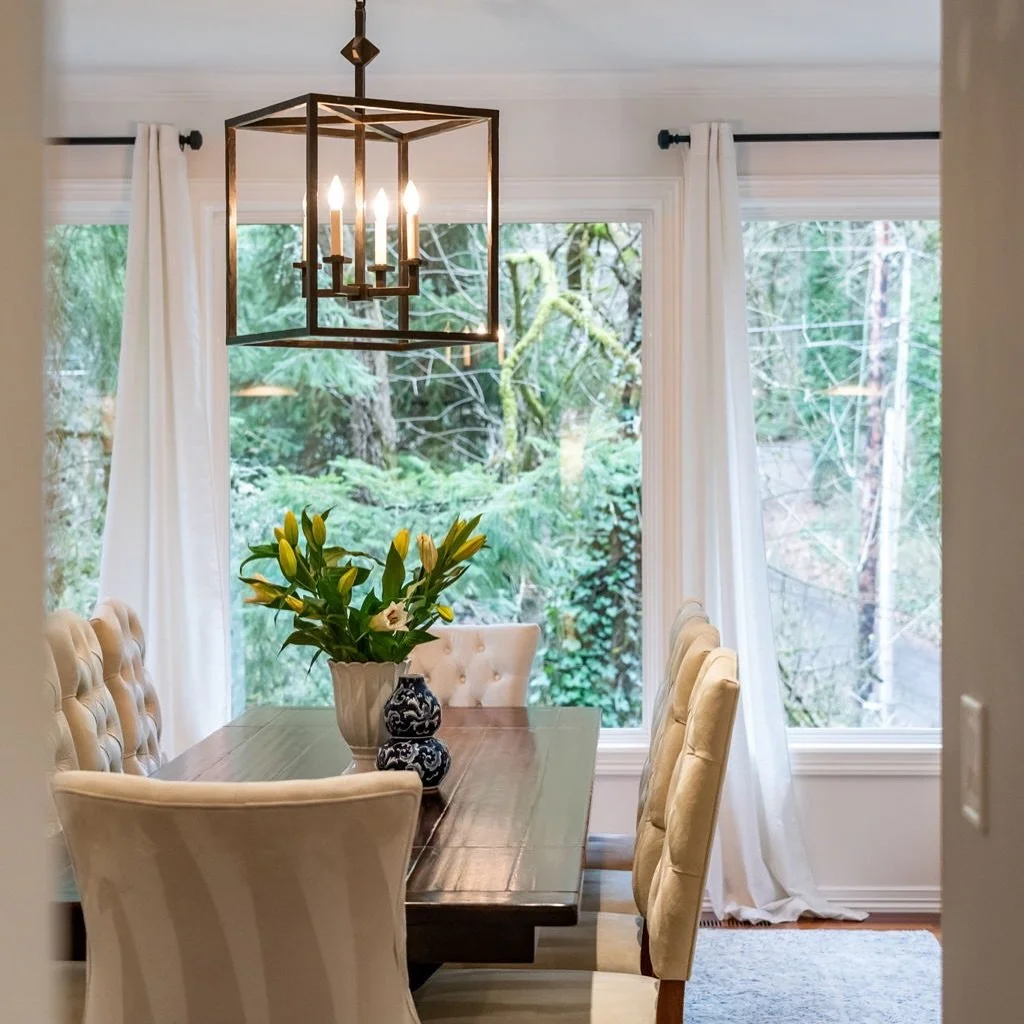 Our baby on Barton is PENDING!! ✨✨✨ 

This house has been something special, so many tours and packed open houses! From staging to marketing this property, everything felt so organic. The home speaks for itself with photos like these 😍  Cheers!!