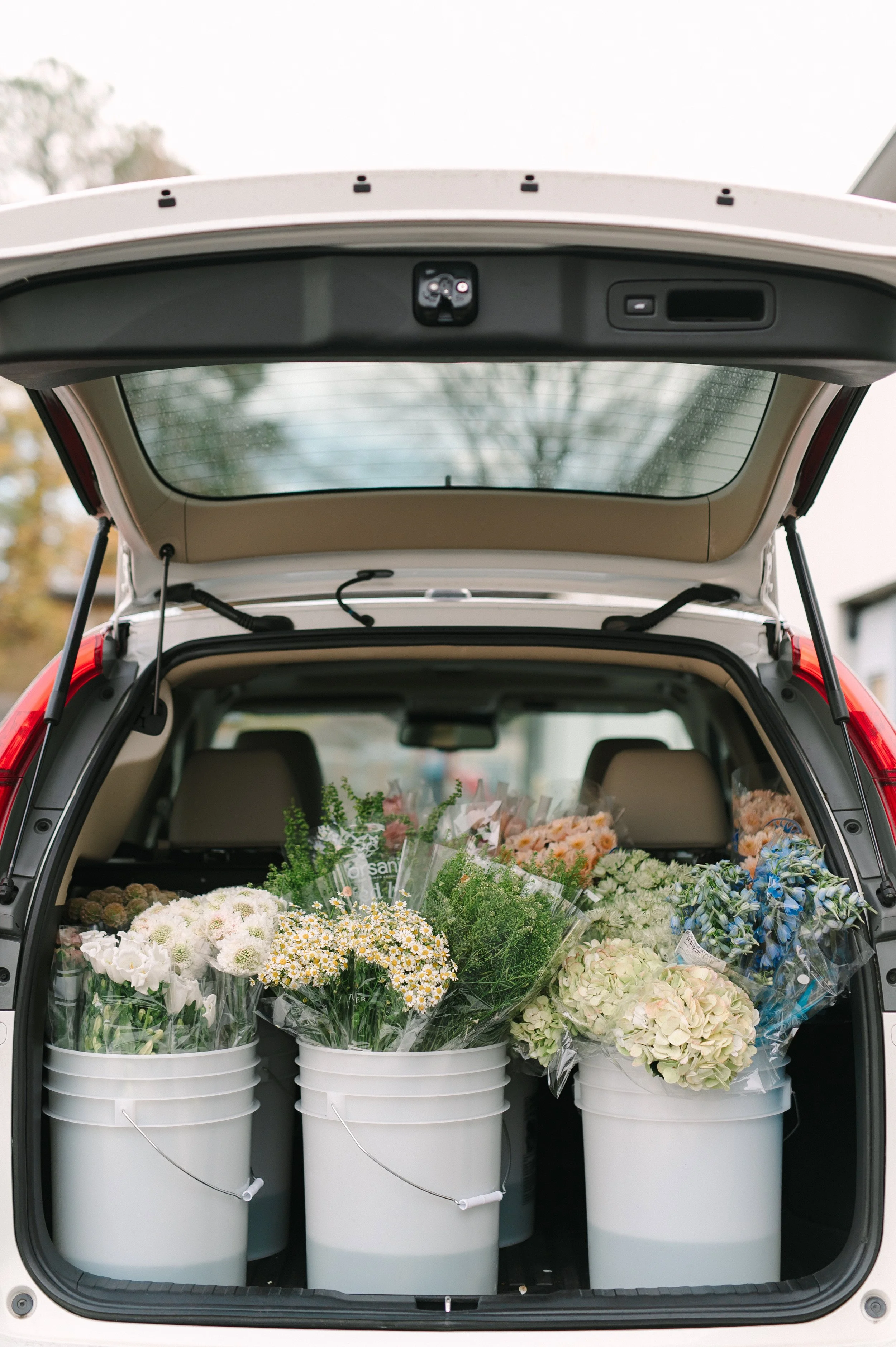 Wholesale Flower Market DIY Order Loaded Car