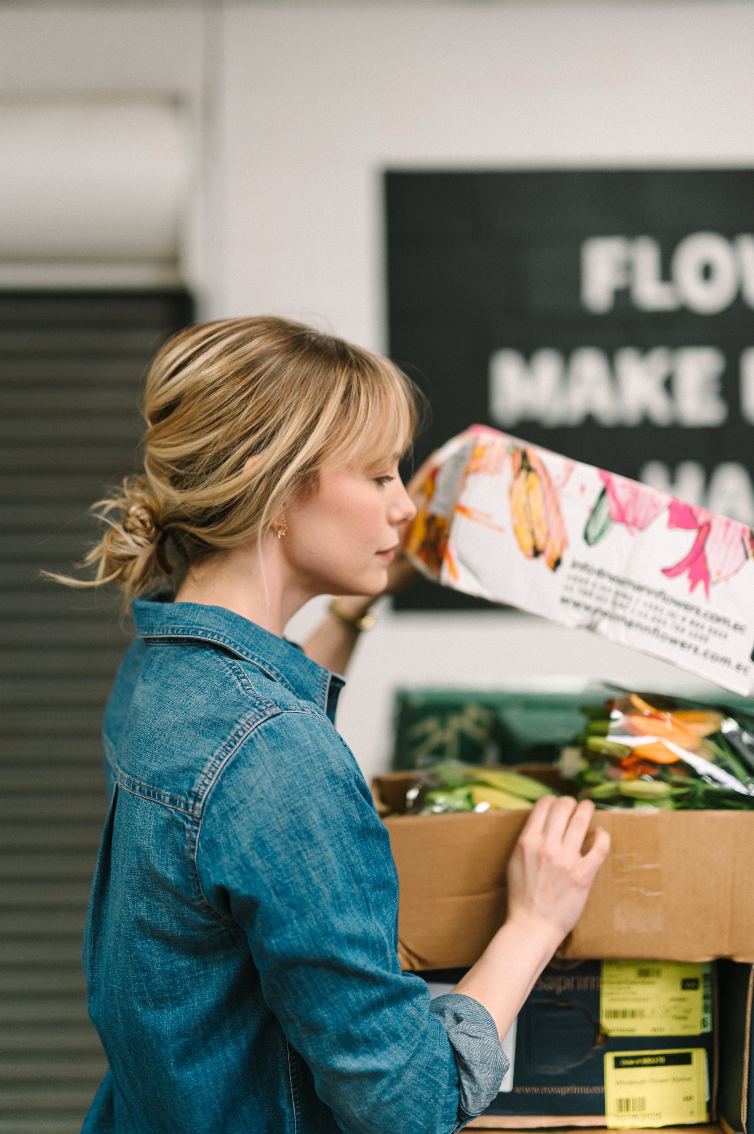 Wholesale Flower Market Hand Inspected Flowers